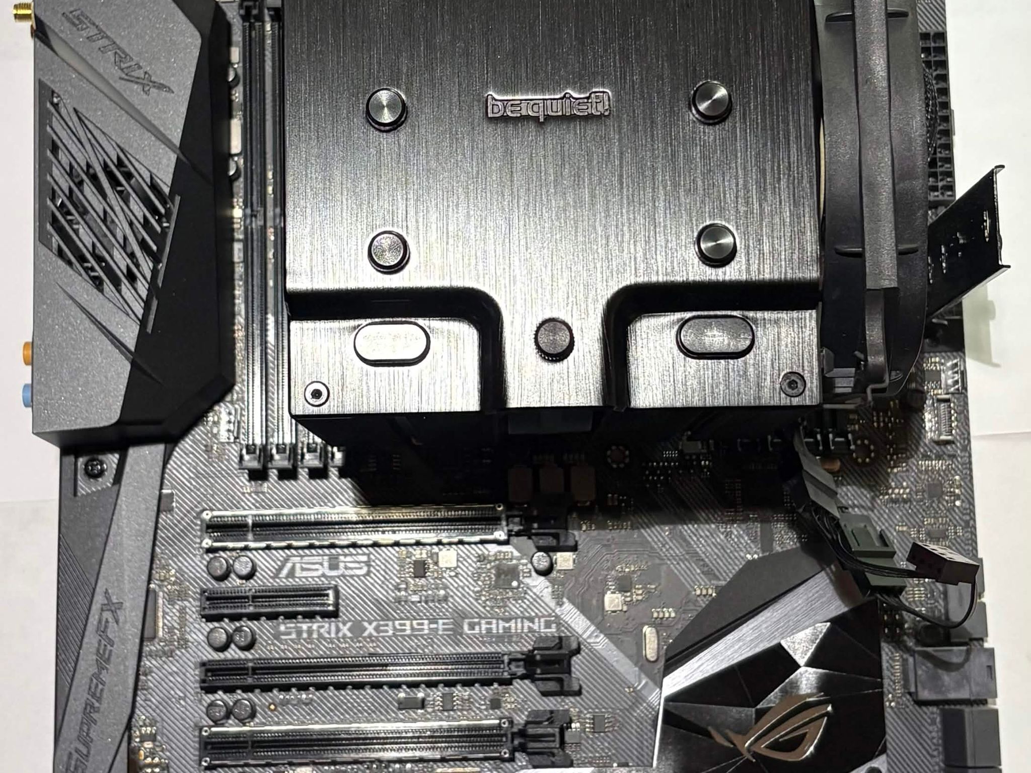 ASUS ROG Strix X399-E Gaming Motherboard + AMD Ryzen Threadripper 2950X + be quiet! Cooler