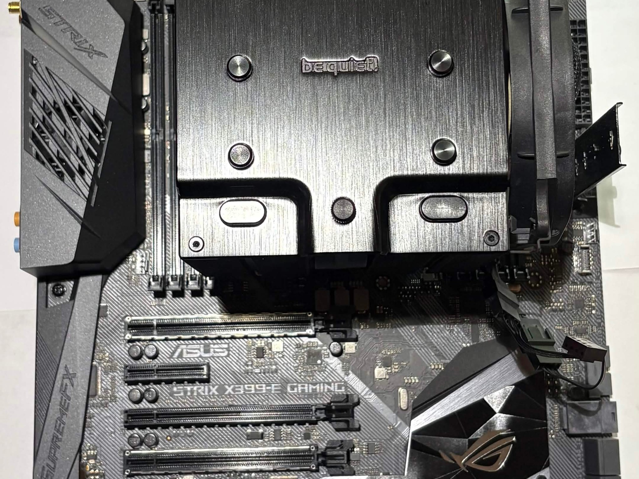 ASUS ROG Strix X399-E Gaming Motherboard + AMD Ryzen Threadripper 2950X + be quiet! Cooler