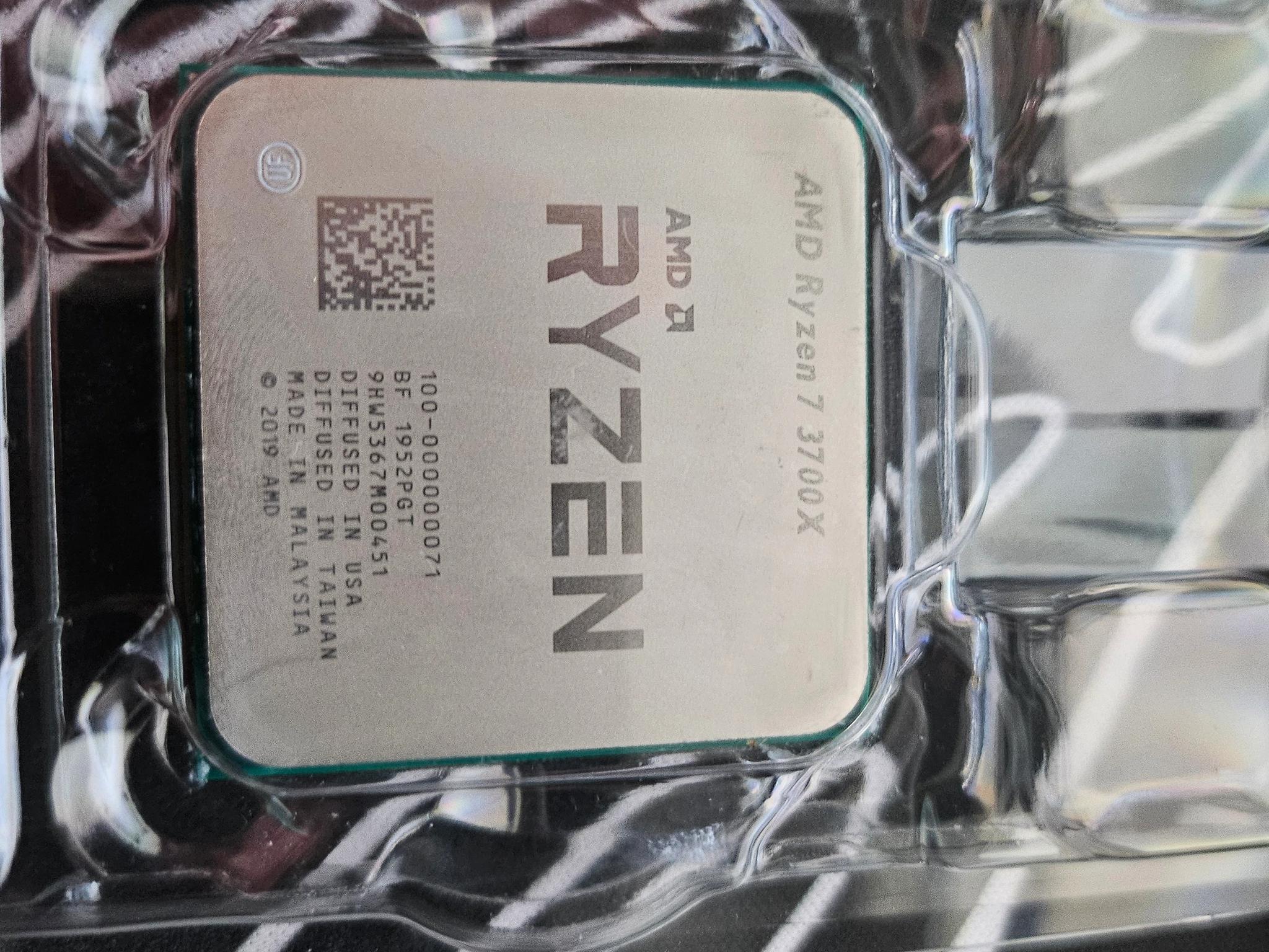 Lightly Used - Ryzen 7 3700x