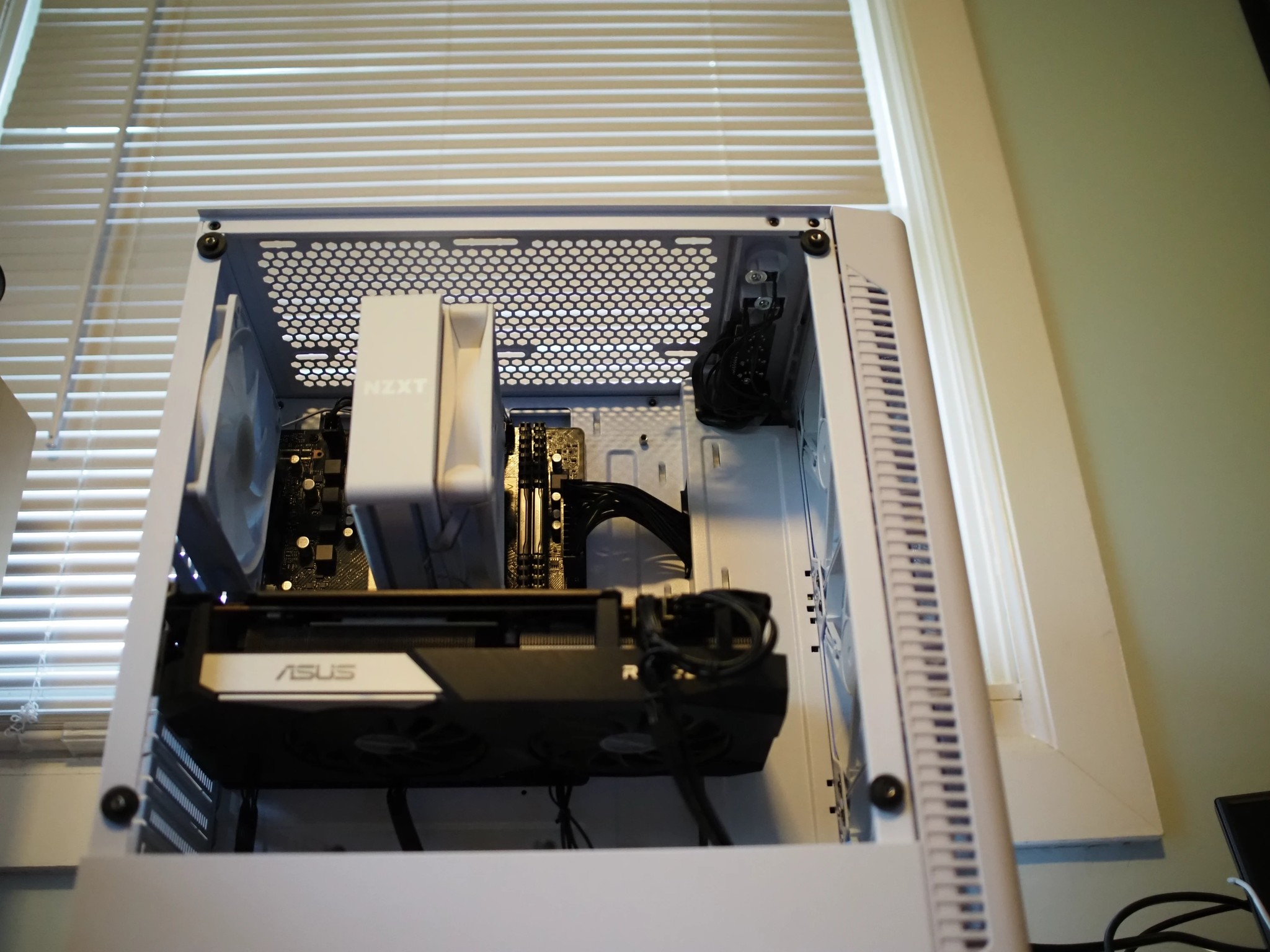 🤍 White RX 6700 XT Gaming PC | NZXT RGB Cooler | High FPS Fortnite/Warzone | WiFi