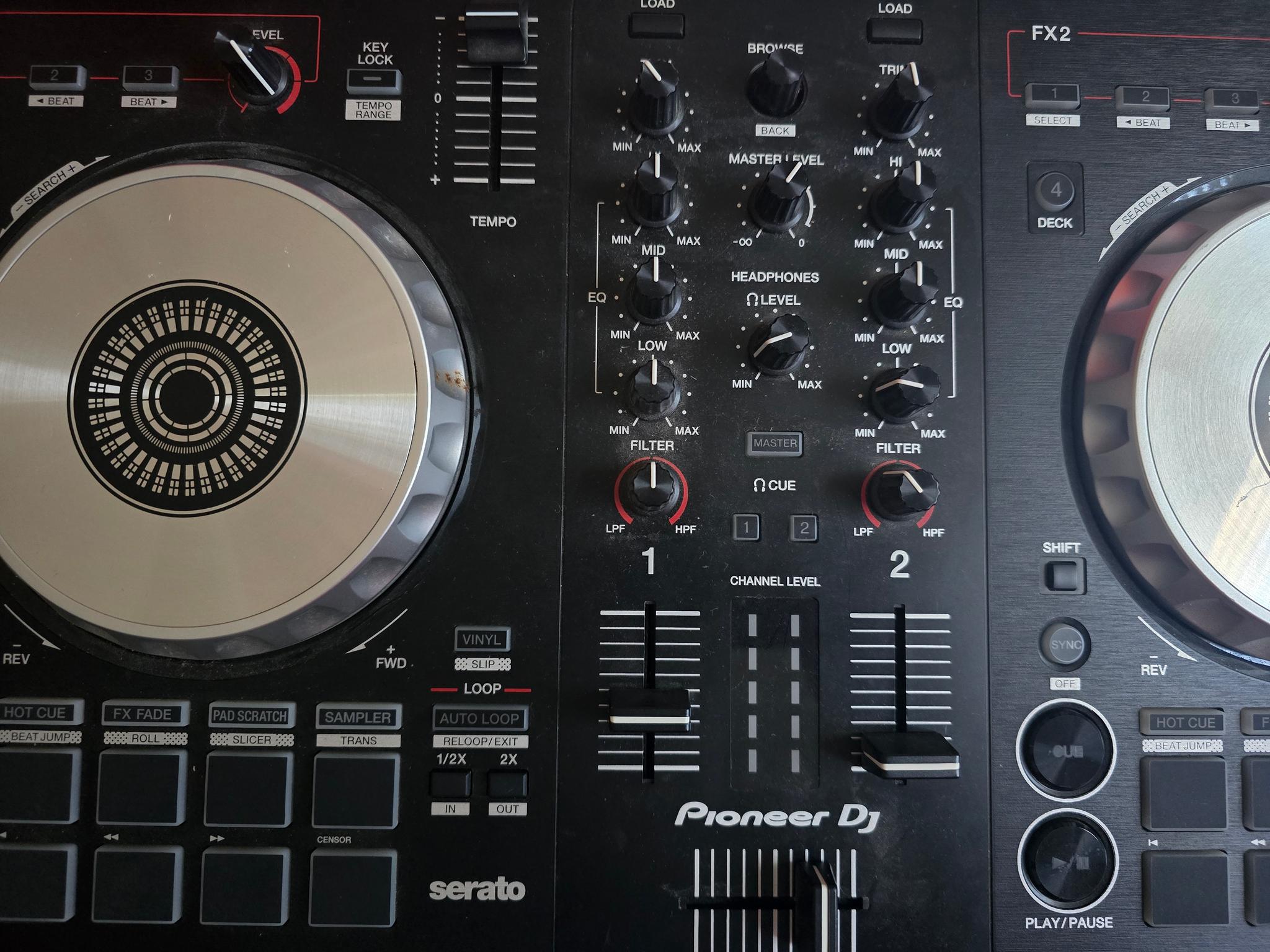 Pioneer DJJ-SB3 16 pad dual deck mixer