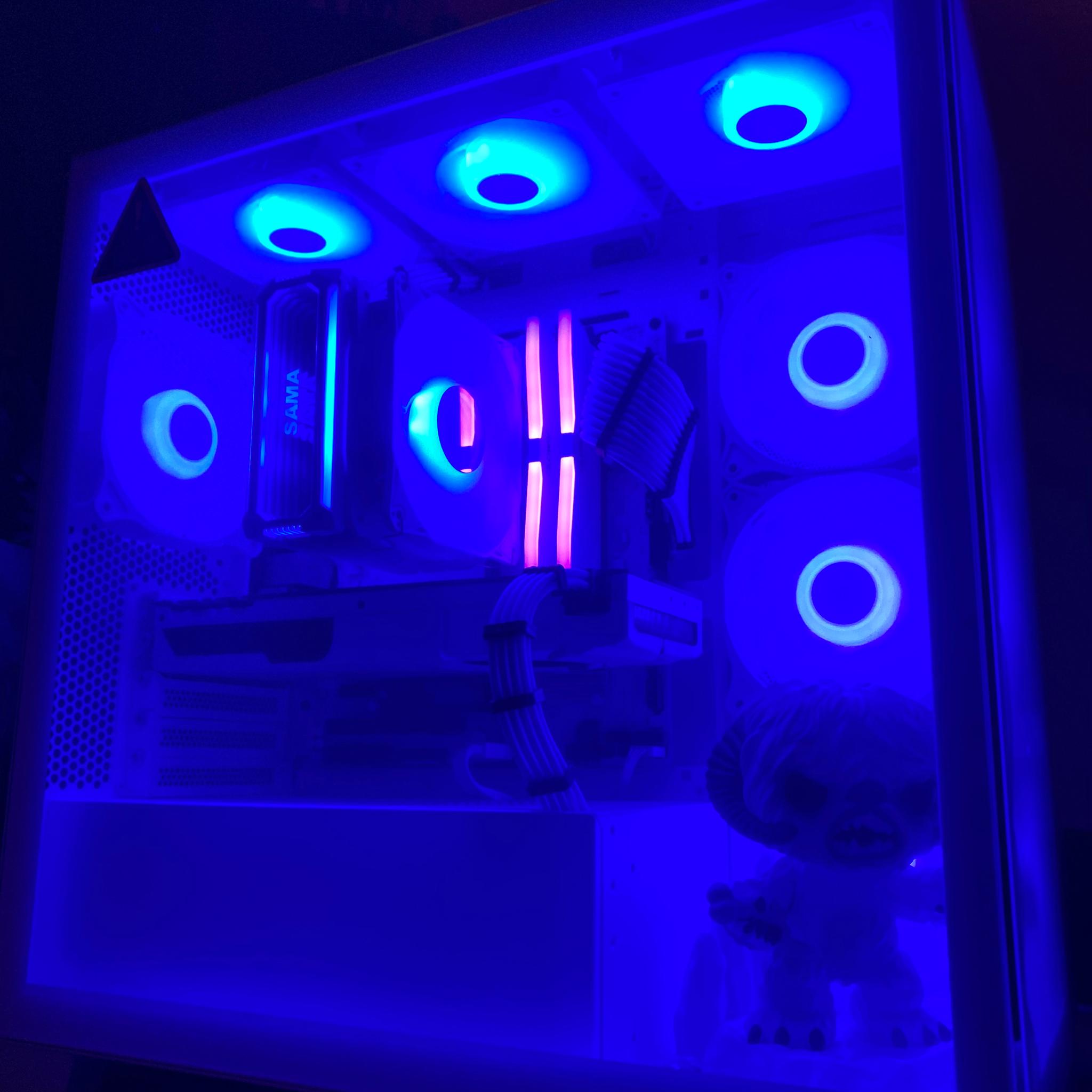 Blizzard King🧊👑| I7-7700| GTX 1080 8GB| 16GB Gloway RGB DDR4| 1TB NVMe SSD| Windows 11 Pro