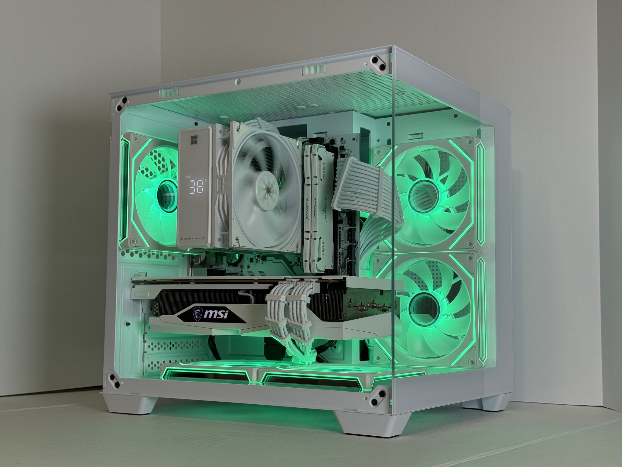 Polar Beast 1440p | RX 6700 XT | Ryzen 5 5600 | 1TB NVMe