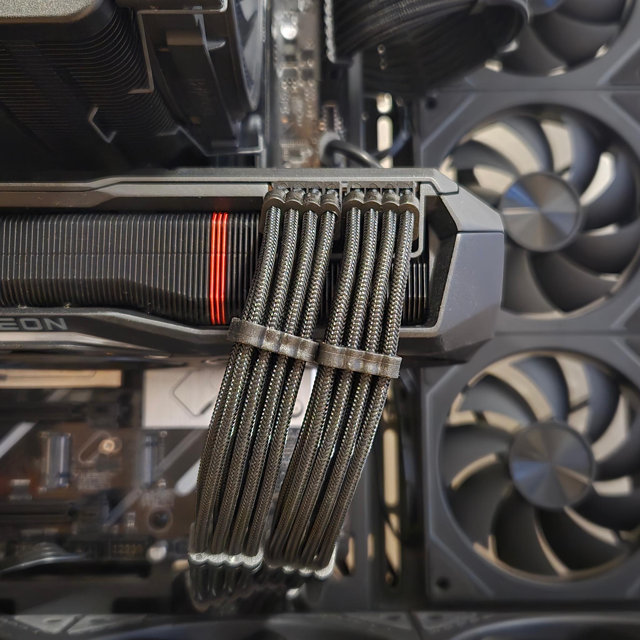 Built by PYUR #3 | Ryzen 7 9800X3D + RX 7900 XTX 24GB | 32GB DDR5 | Tarkov Gaming PC