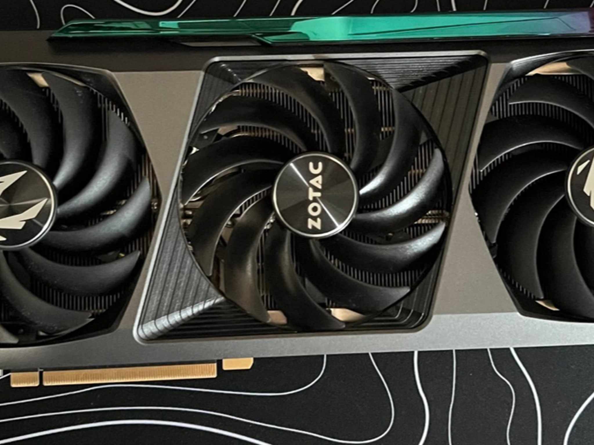 Zotac GeForce RTX 3090 Ti Gaming AMP Extreme Holo