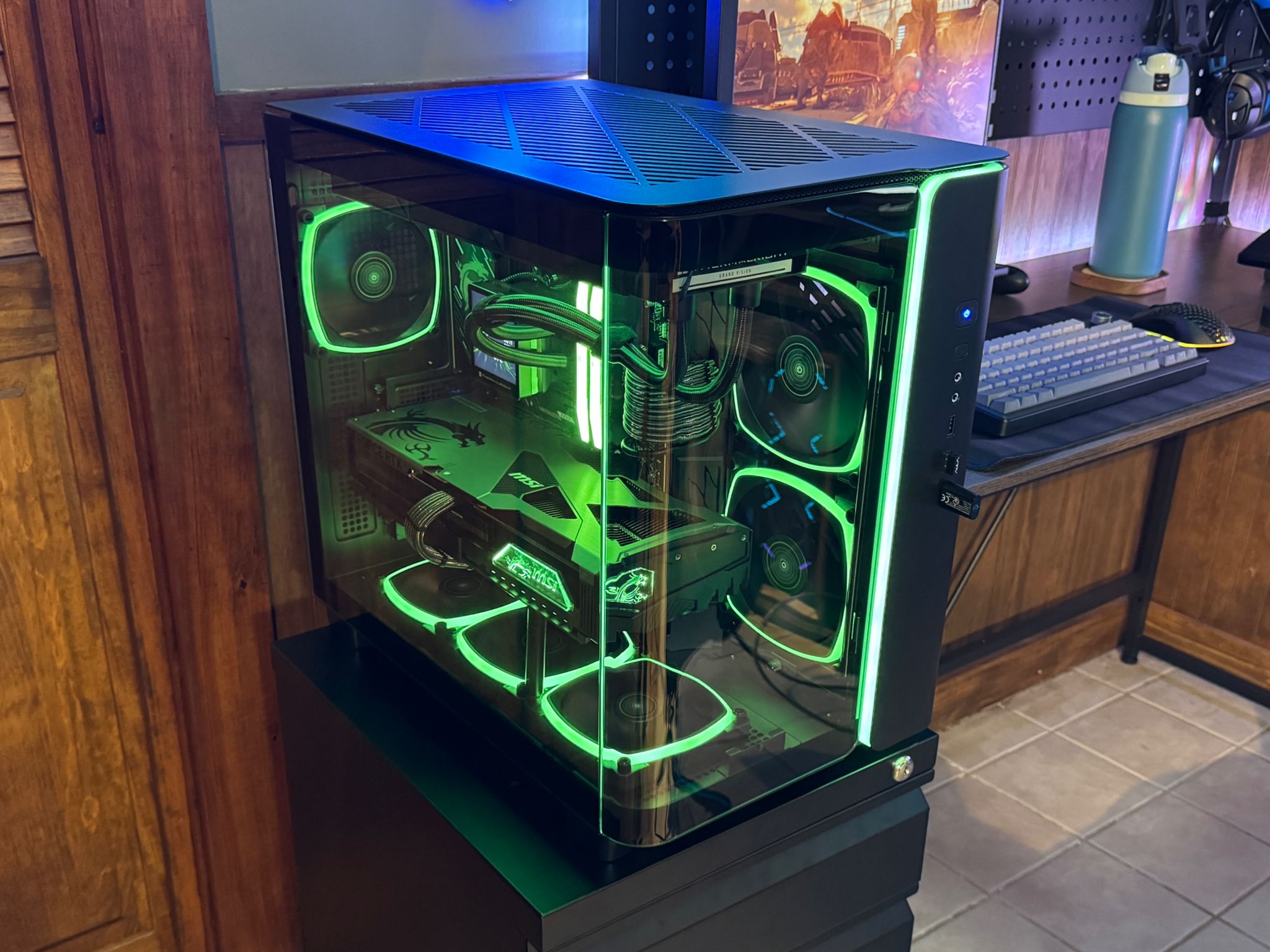 Custom Gaming PC MSI Vanguard 5070ti 16GB, Ryzen 7800x3d, MSI X870 Motherboard, 32GB DDR5. 1440p 4k