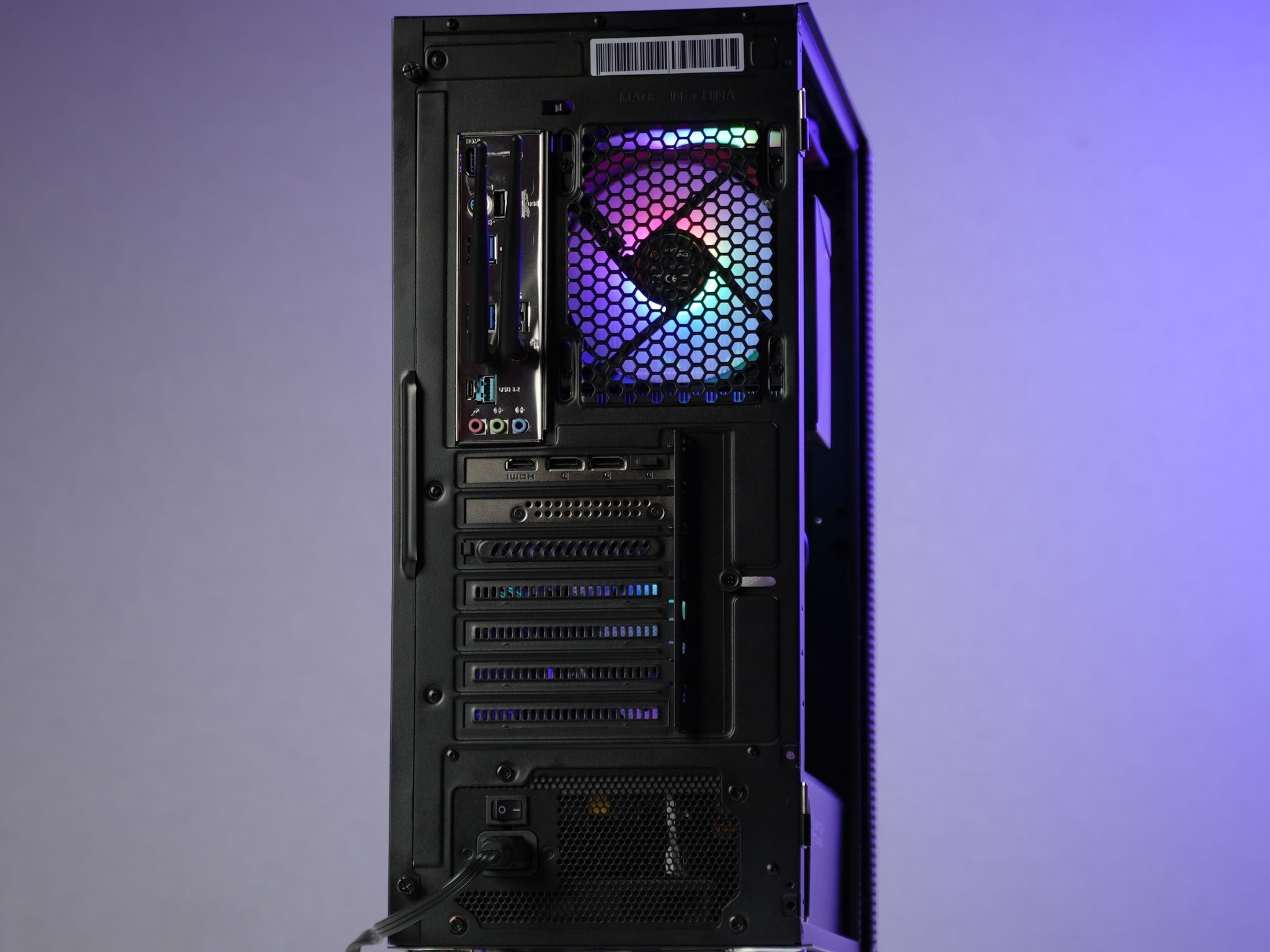 RF-02 / RTX 5060 Ryzen 5 5600X 16GB 1TB Windows 11 Gaming PC