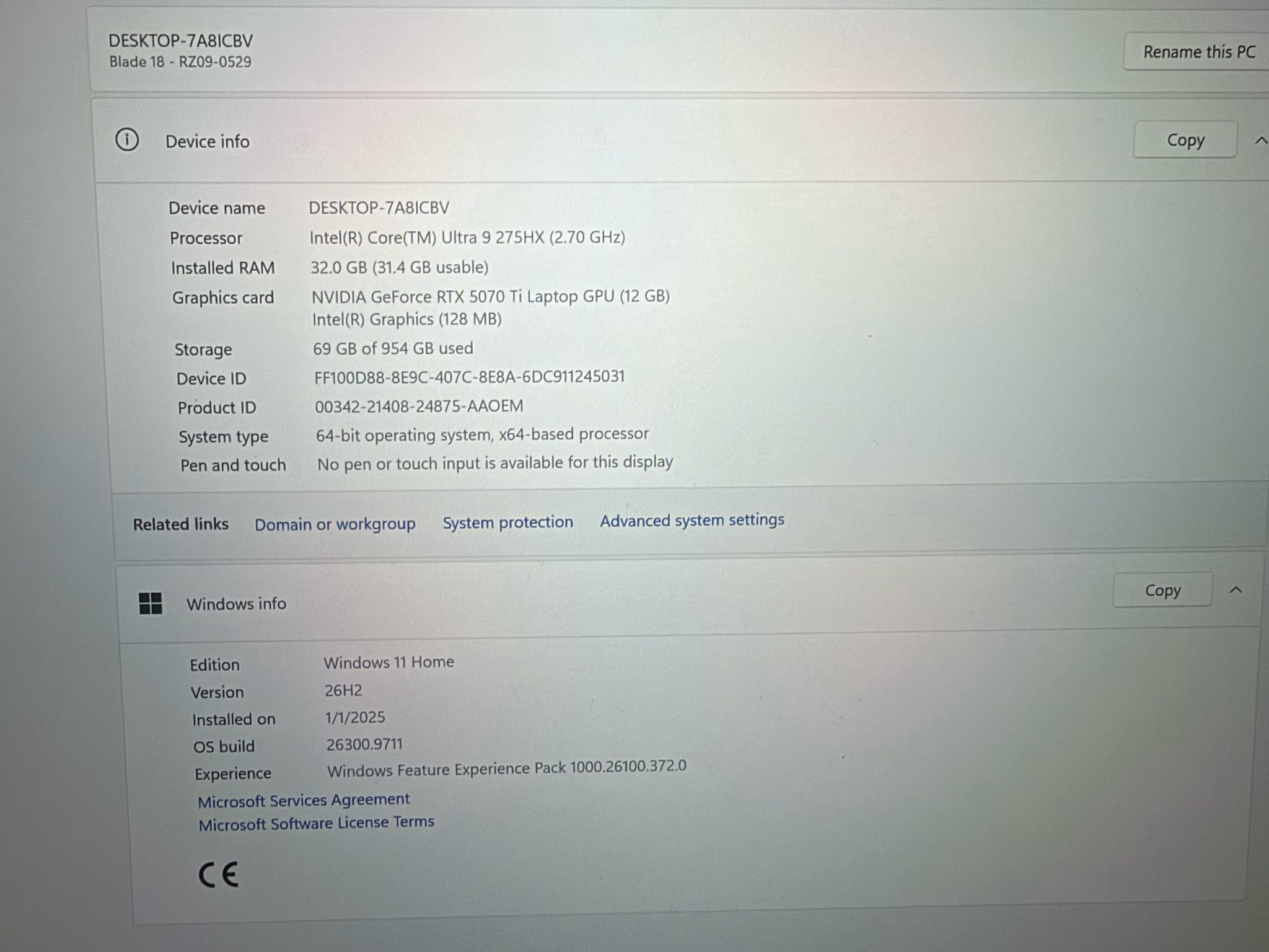 Razer Blade 18 240Hz UHD+ 2.7 GHz Ultra 9 275HX 32GB 1TB SSD NVIDIA RTX 5070 Ti