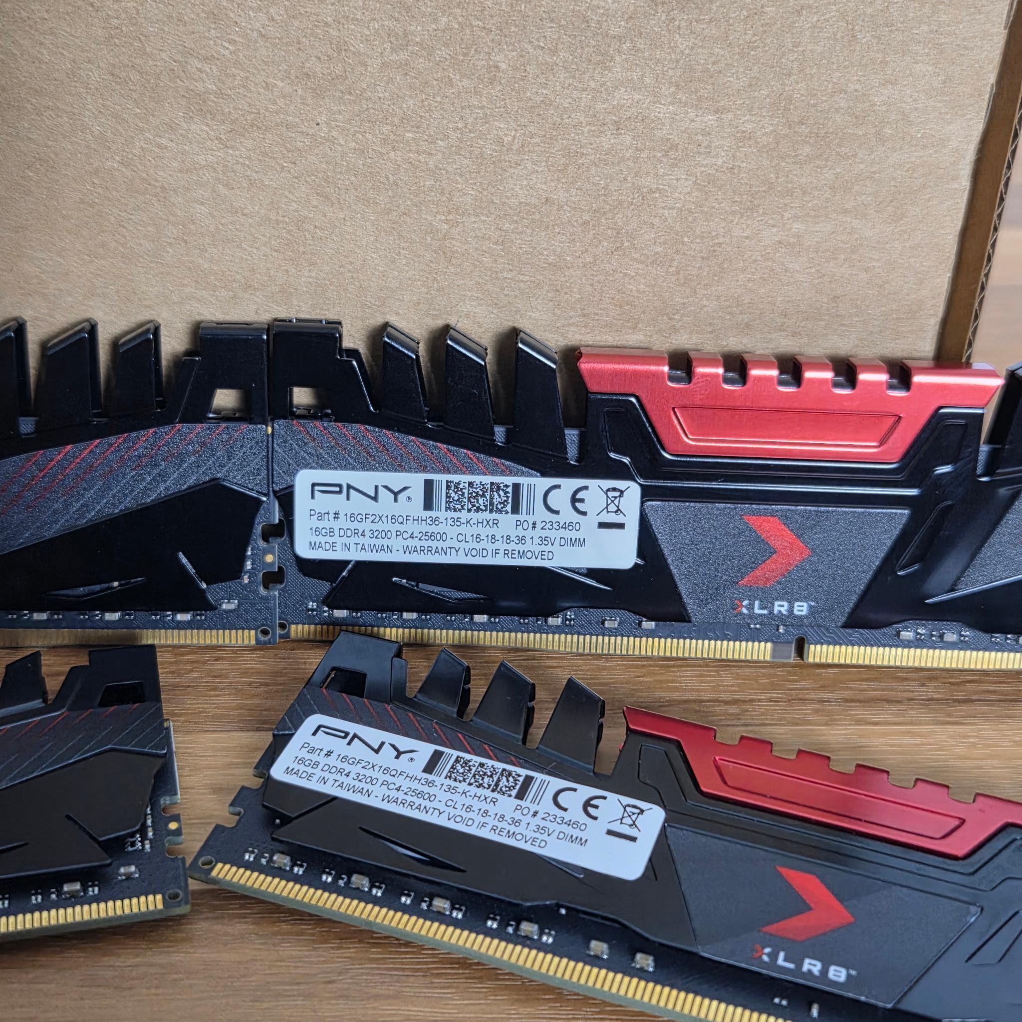 PNY XLR8 64 GB DDR4 (4x16) 3200Mhz