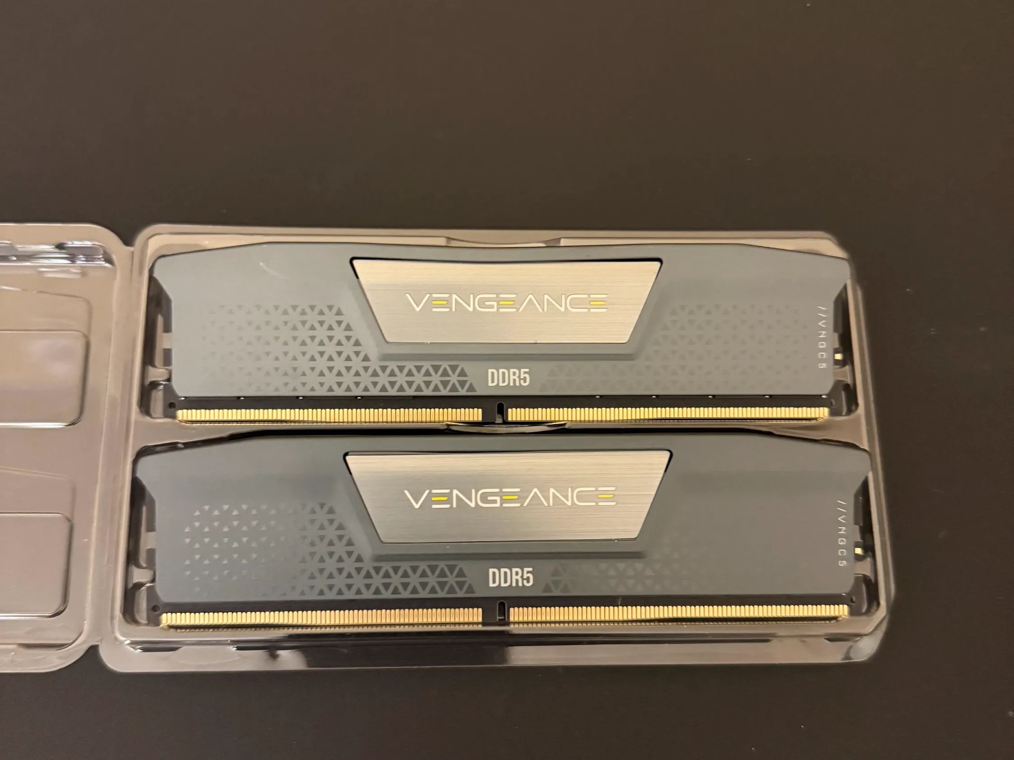 AMD DDR5 Bundle| Ryzen 7 7800X3D w/64GB DDR5 6000MHz