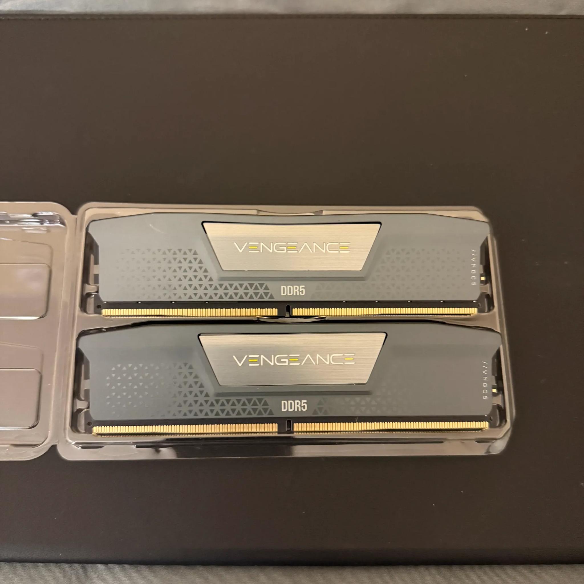 AMD DDR5 Bundle| Ryzen 7 7800X3D w/64GB DDR5 6000MHz
