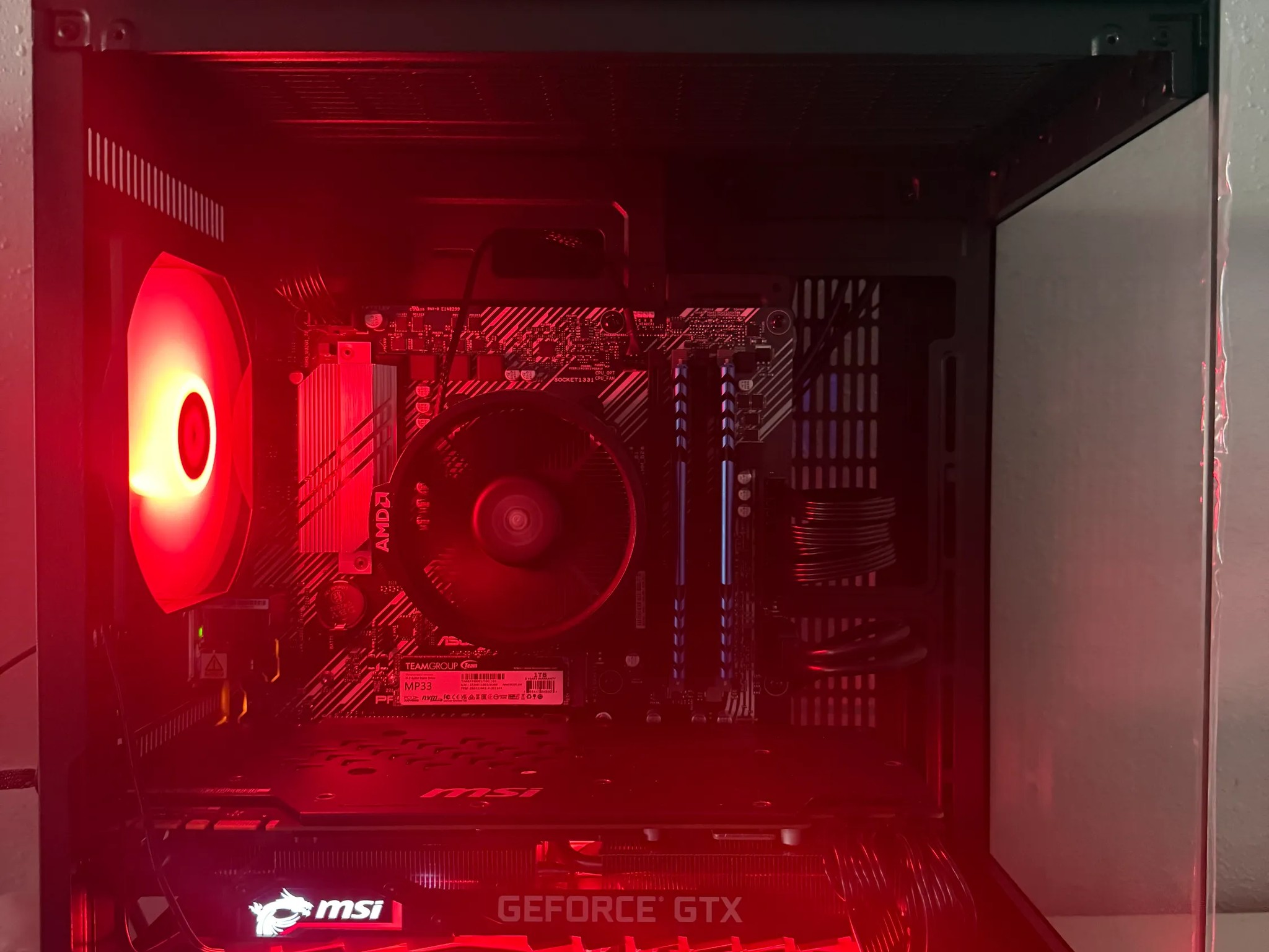 GTX 1080 Ti + Ryzen 5 5500 - 32GB RAM - 1TB NVMe - Windows 11 Pro