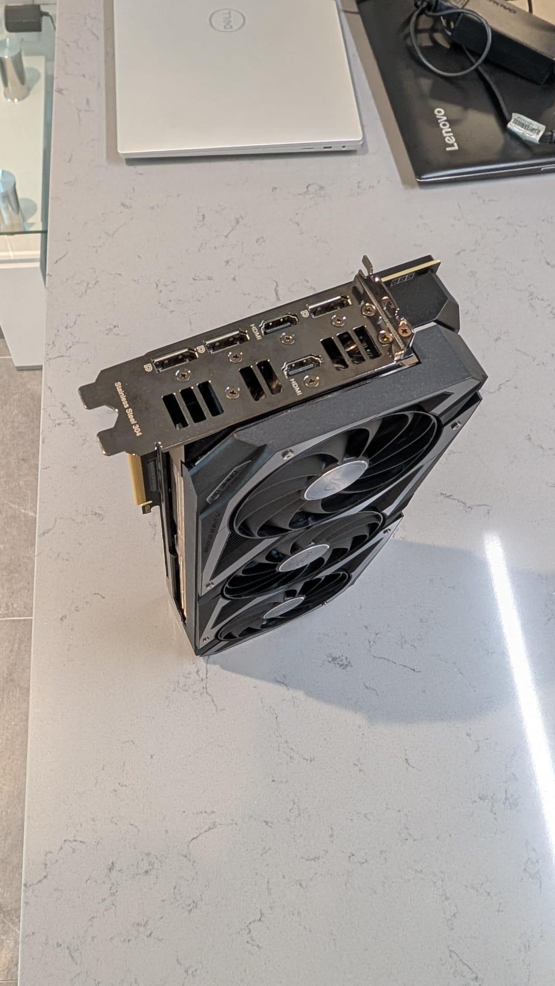 Clean and well-maintained - ASUS ROG Strix 3070 8GB