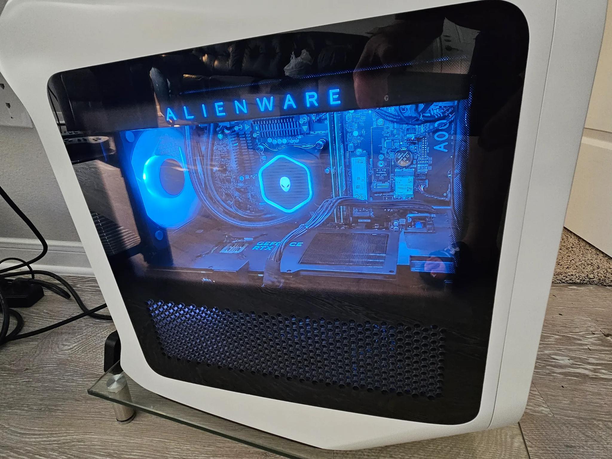 Alienware Aurora R15 | Nvidia Rtx 4090 | i9 13th Gen | 4TB NVMe + 2TB SATA | 1350W | liquid cooled