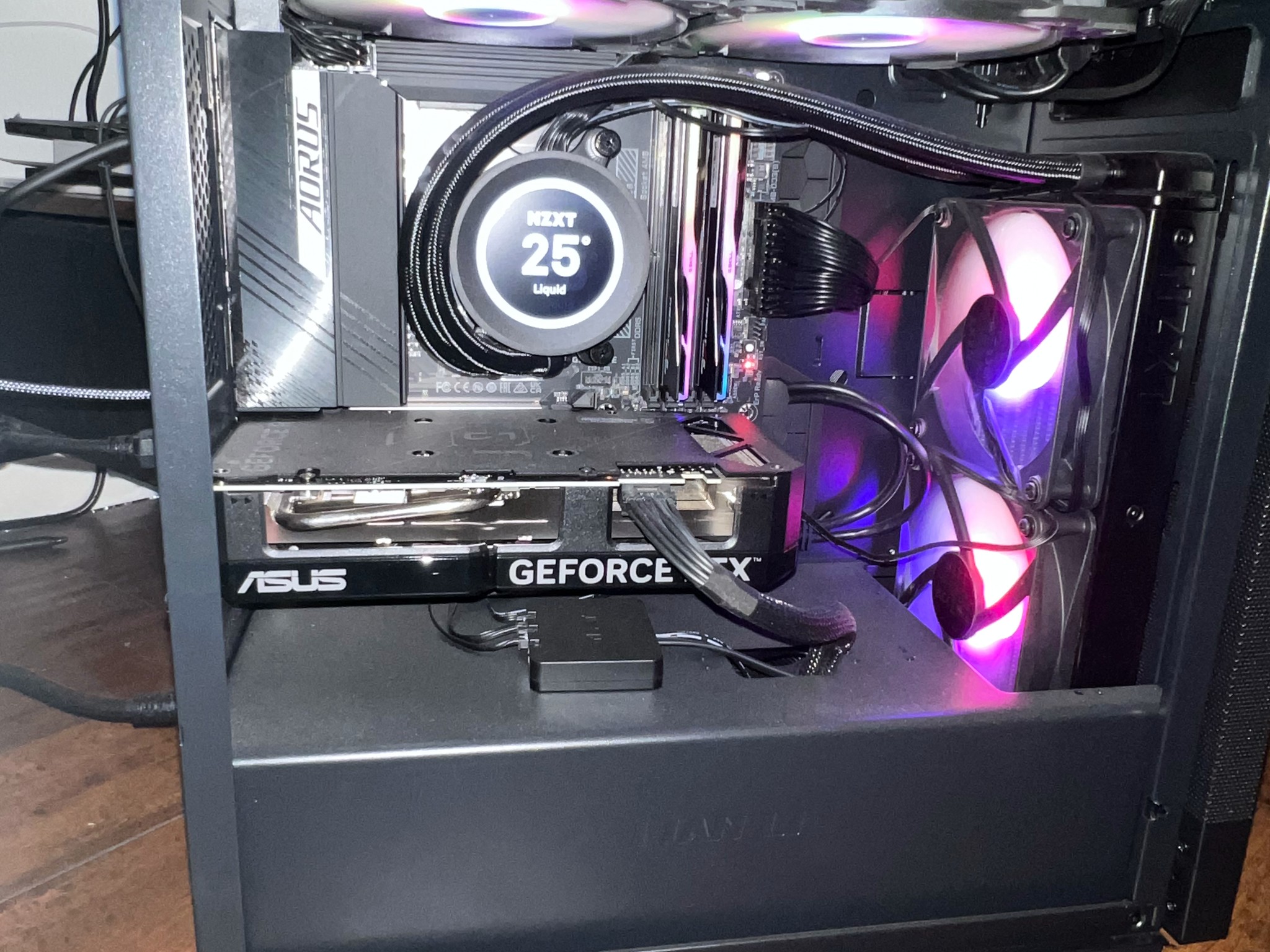 Ryzen 7800X3D, RTX 4070 SUPER, 32GB DDR5