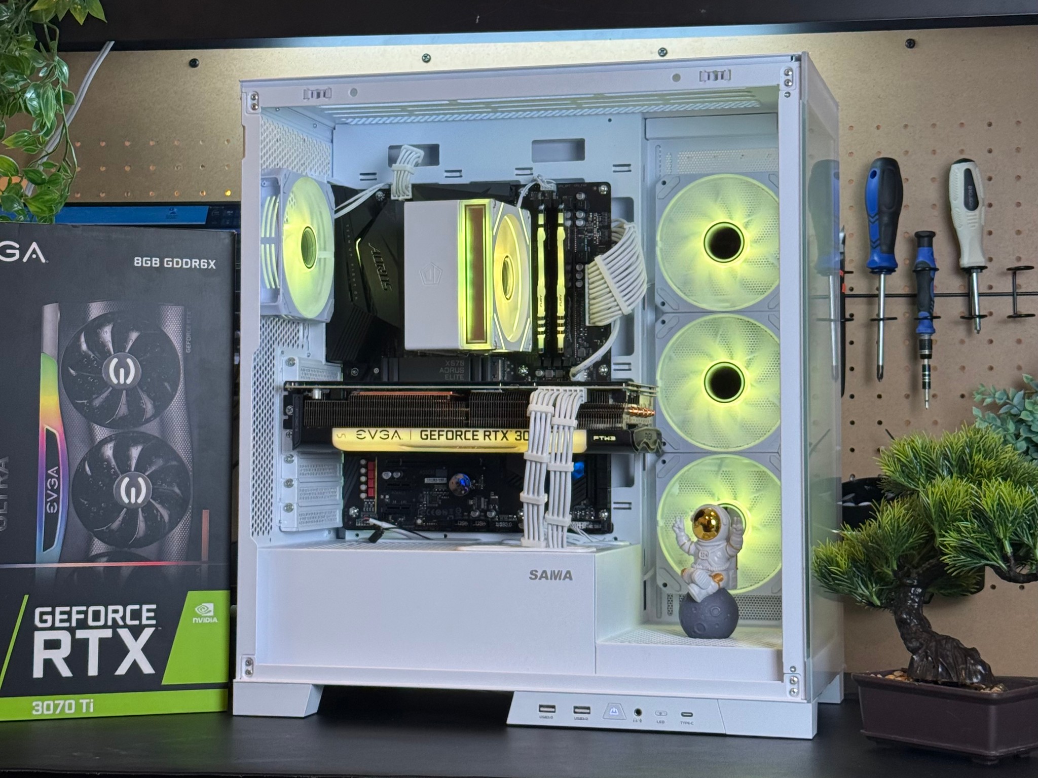 Brand New Gaming PC | RTX 3070 Ti | Ryzen 5 5600 | 32GB DDR4 RAM | 1TB | Windows 11