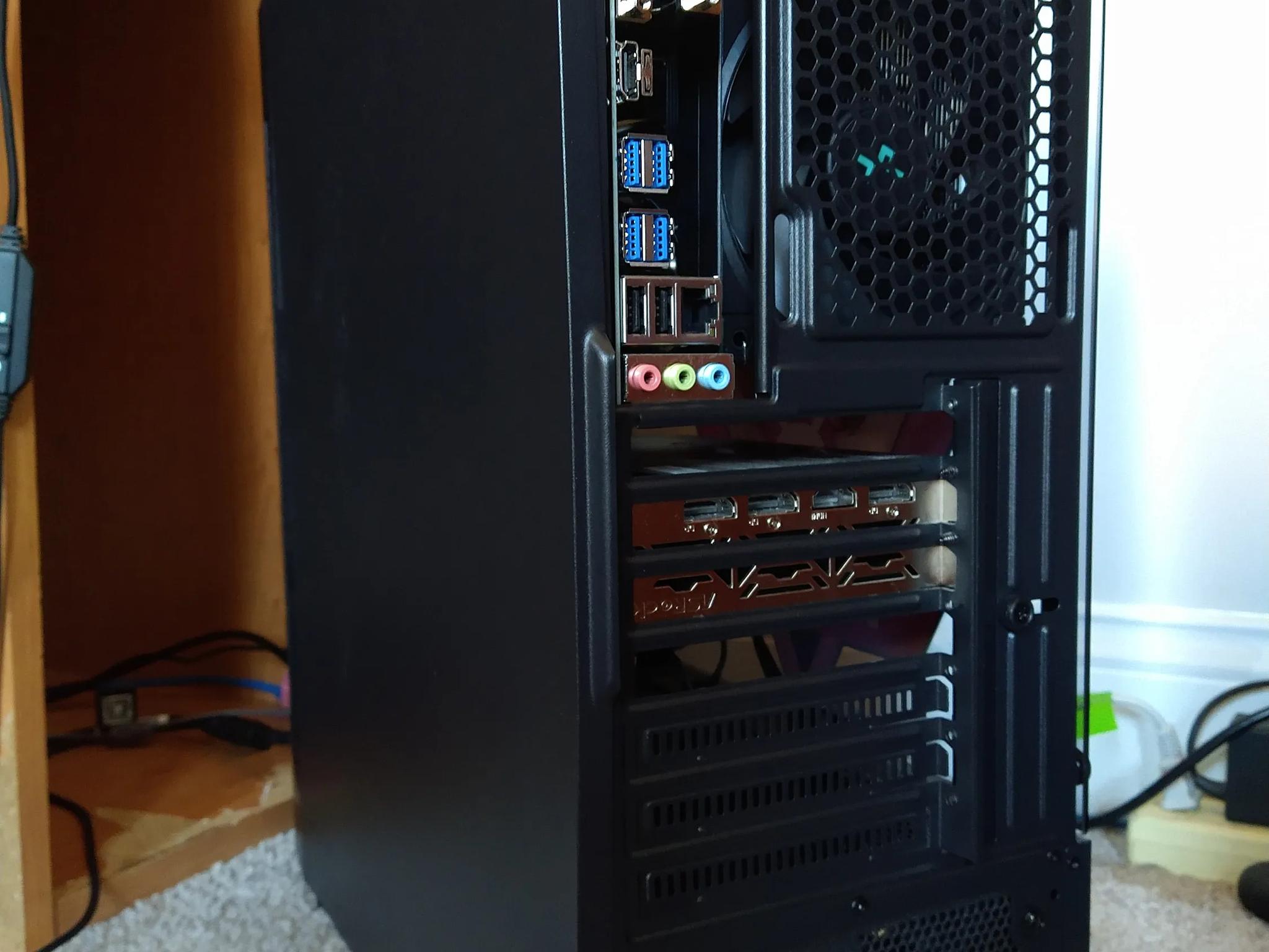 Desktop Gaming PC (RX 6650 XT + Ryzen 7 5800X) - 32GB Ram - 1399 GB SSD - Windows 10