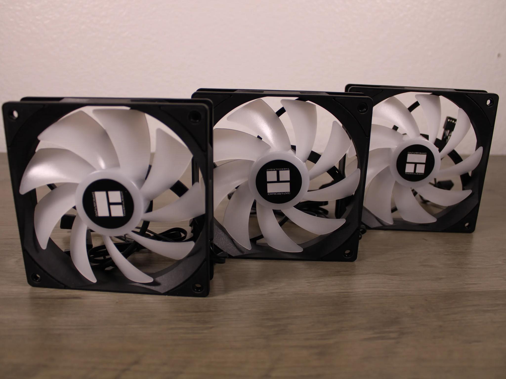 3 Thermaltake 120mm Case Fans| PWM ARGB Fans with S-FDB Bearings | BRAND NEW