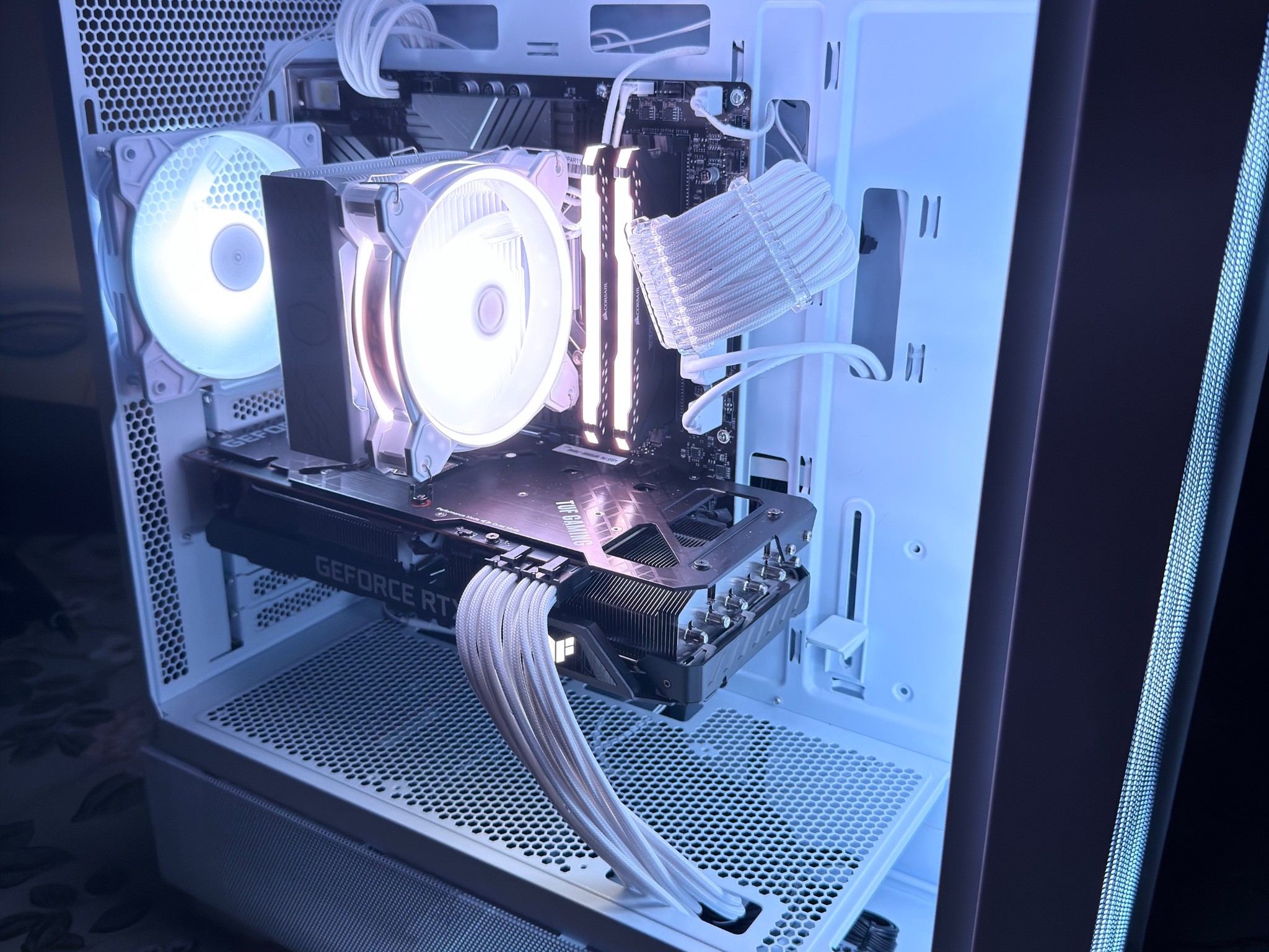 White 3080 Gaming PC | RTX 3080 | i5-12400F | 16GB RAM | 1TB SSD | WINDOWS 11 |