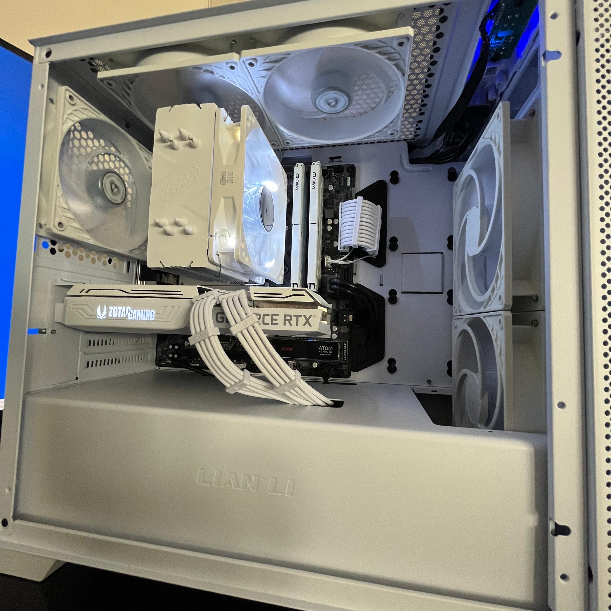 White-Out V3 Intel i5 11600K/RTX 3060 12GB