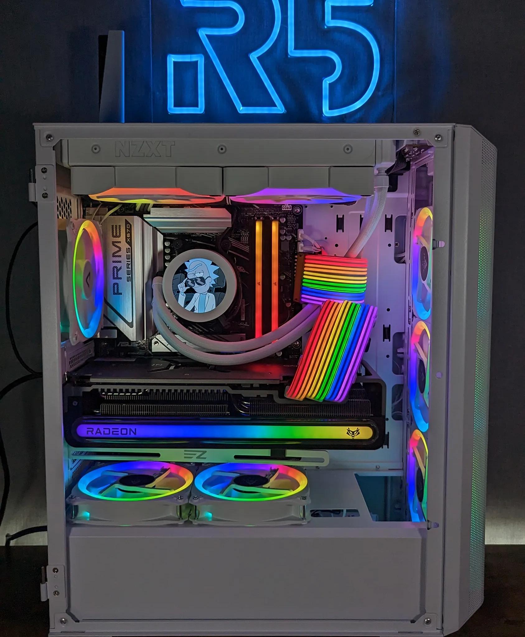 RX 7900XTX Sapphire // Ryzen 9 7900x3D // 64GB 6000Mhz DDR5 // 2TB Gen4 NVMe // WiFi