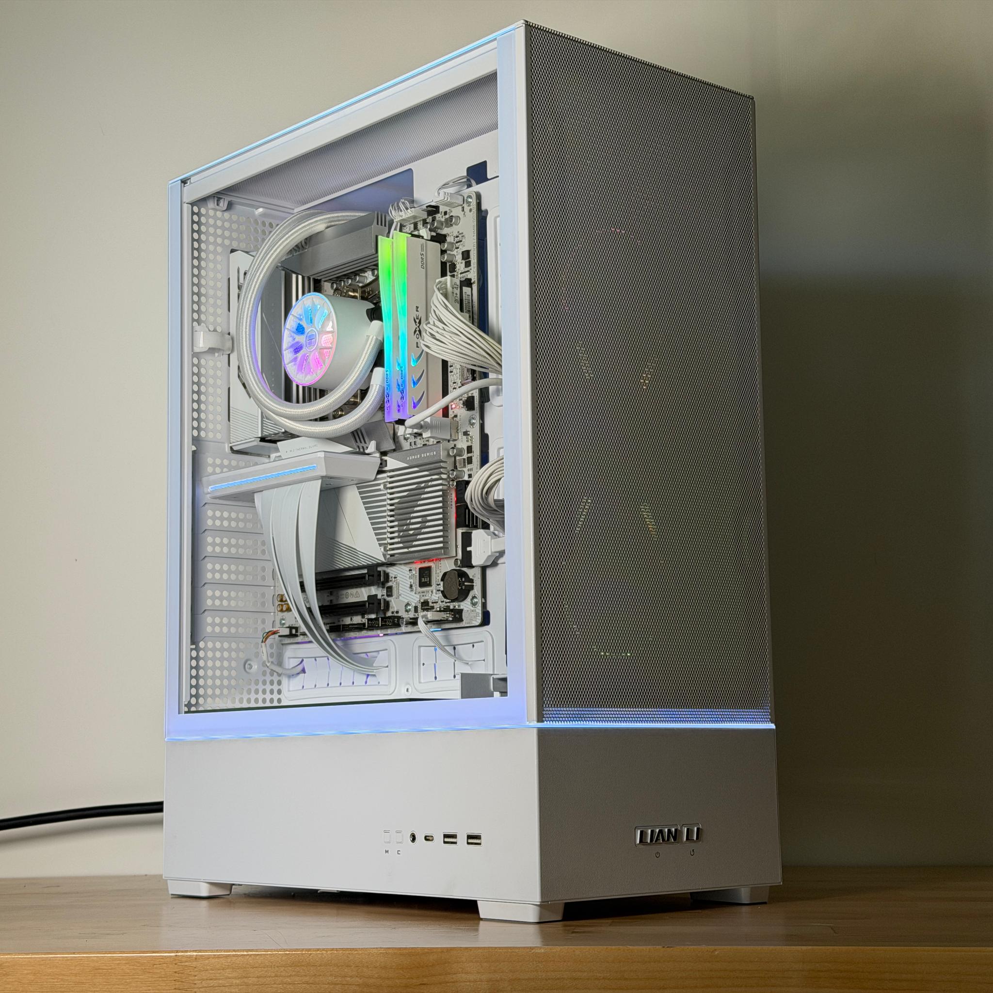 RTX 5070 Ryzen 9 9900x Gaming PC
