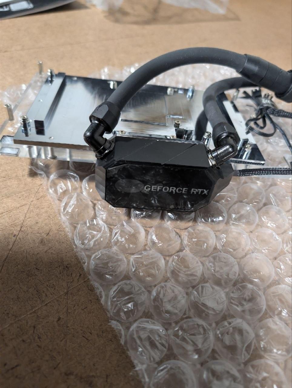 Alphacool Eiswolf 2 AIO - 360mm RTX 4080 Suprim with Backplate (14488)
