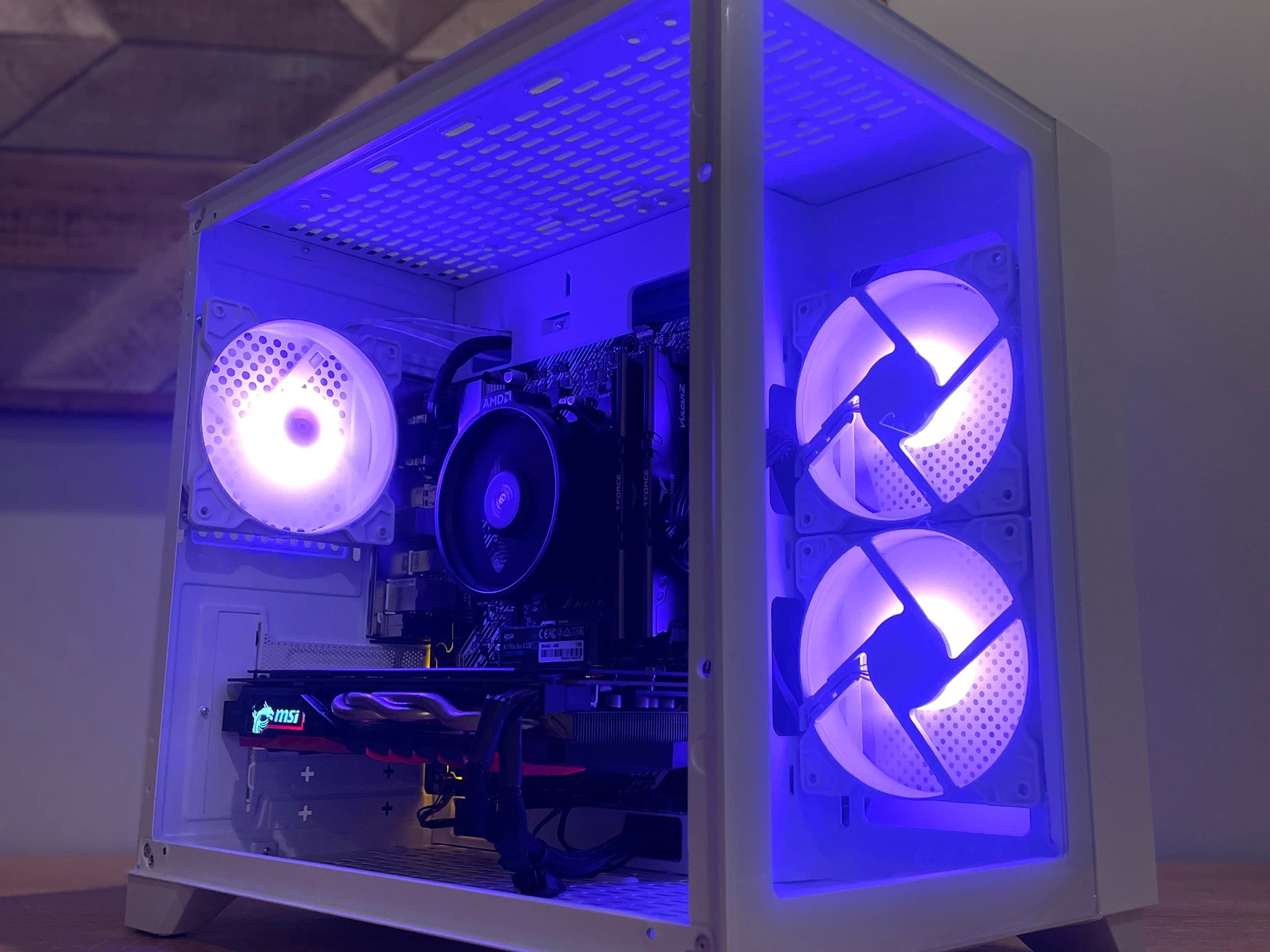 Custom Budget Gaming PC / RX 580 / Ryzen 3 1200 / 16 GB RAM / 1TB NVMe