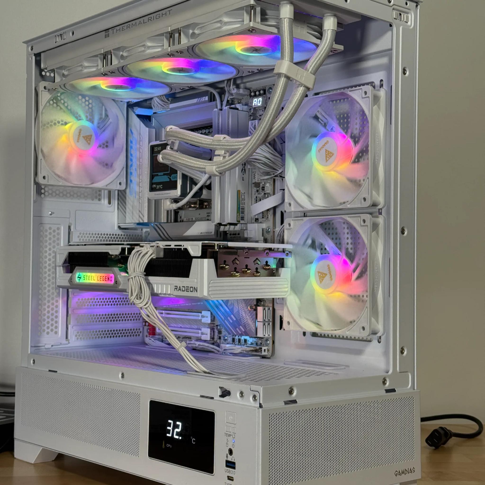 Intel Core Ultra 7 265k RX 9070XT Gaming PC