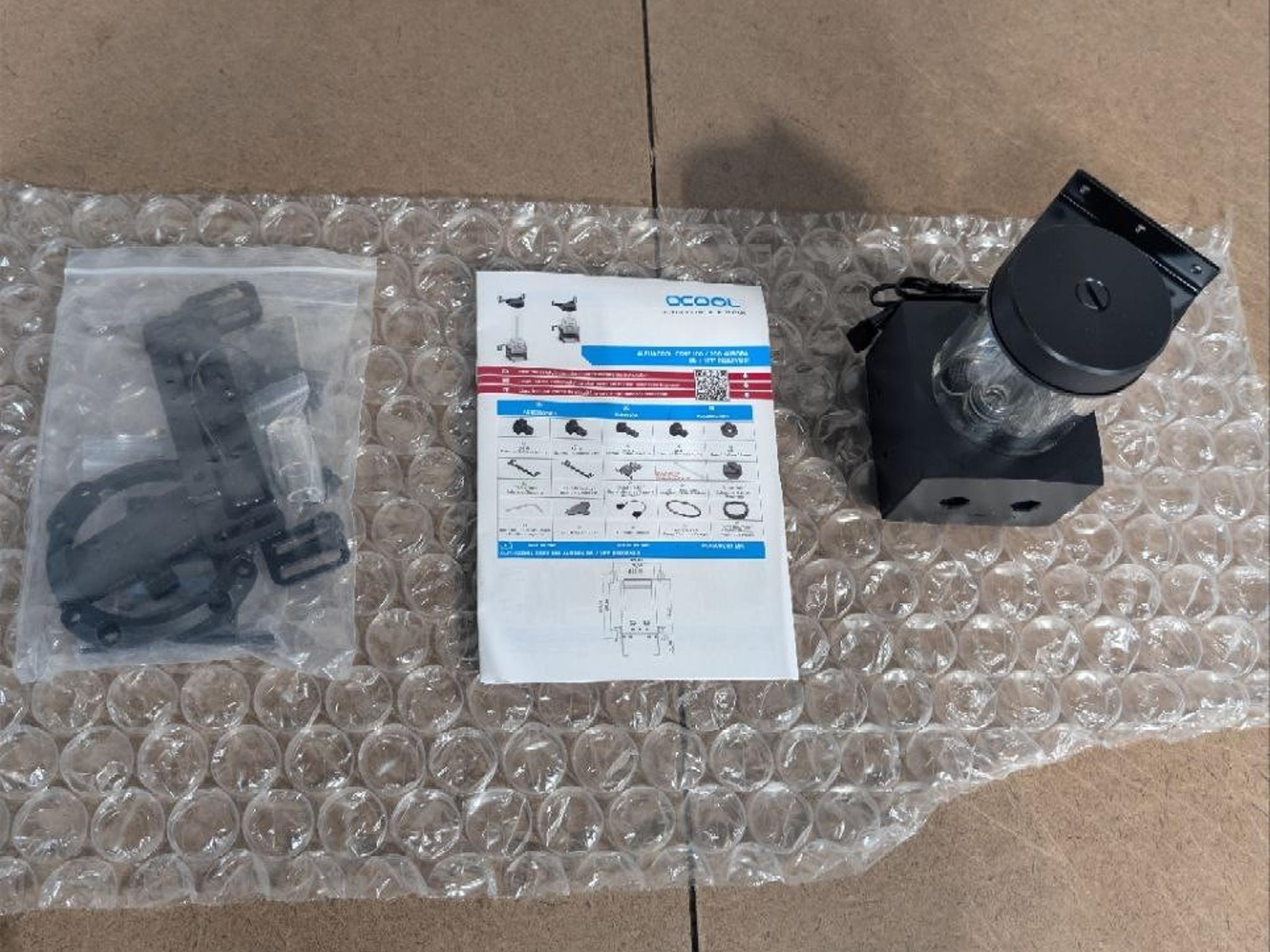 Alphacool Core 100 Aurora reservoir D5/VPP Acetal/Acrylic (15393)