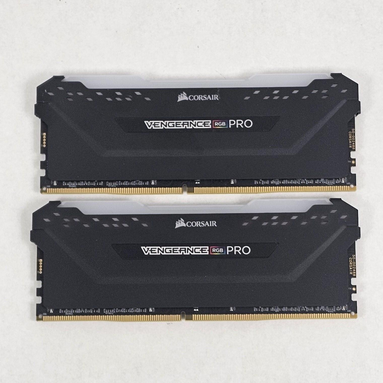 32GB DDR4 (2x16GB) CL18 3600MT/s Corsair Vengeance RGB PRO