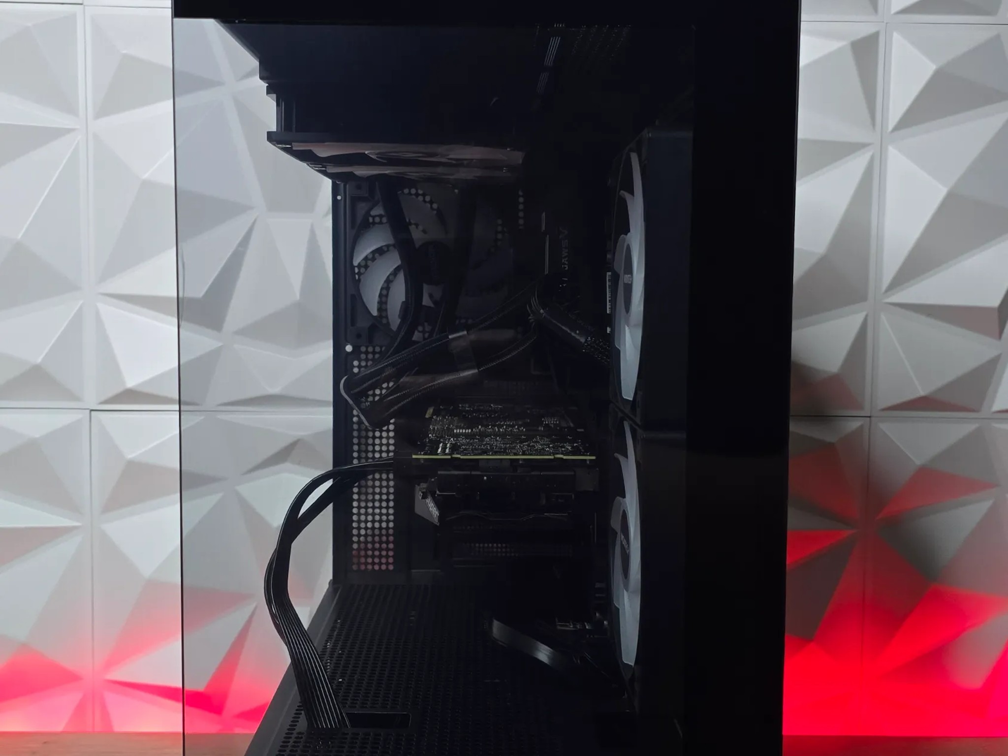 RTX 2080 Super - Ryzen 9 3900x - 32 GB Ram - WiFi - 1TB SSD