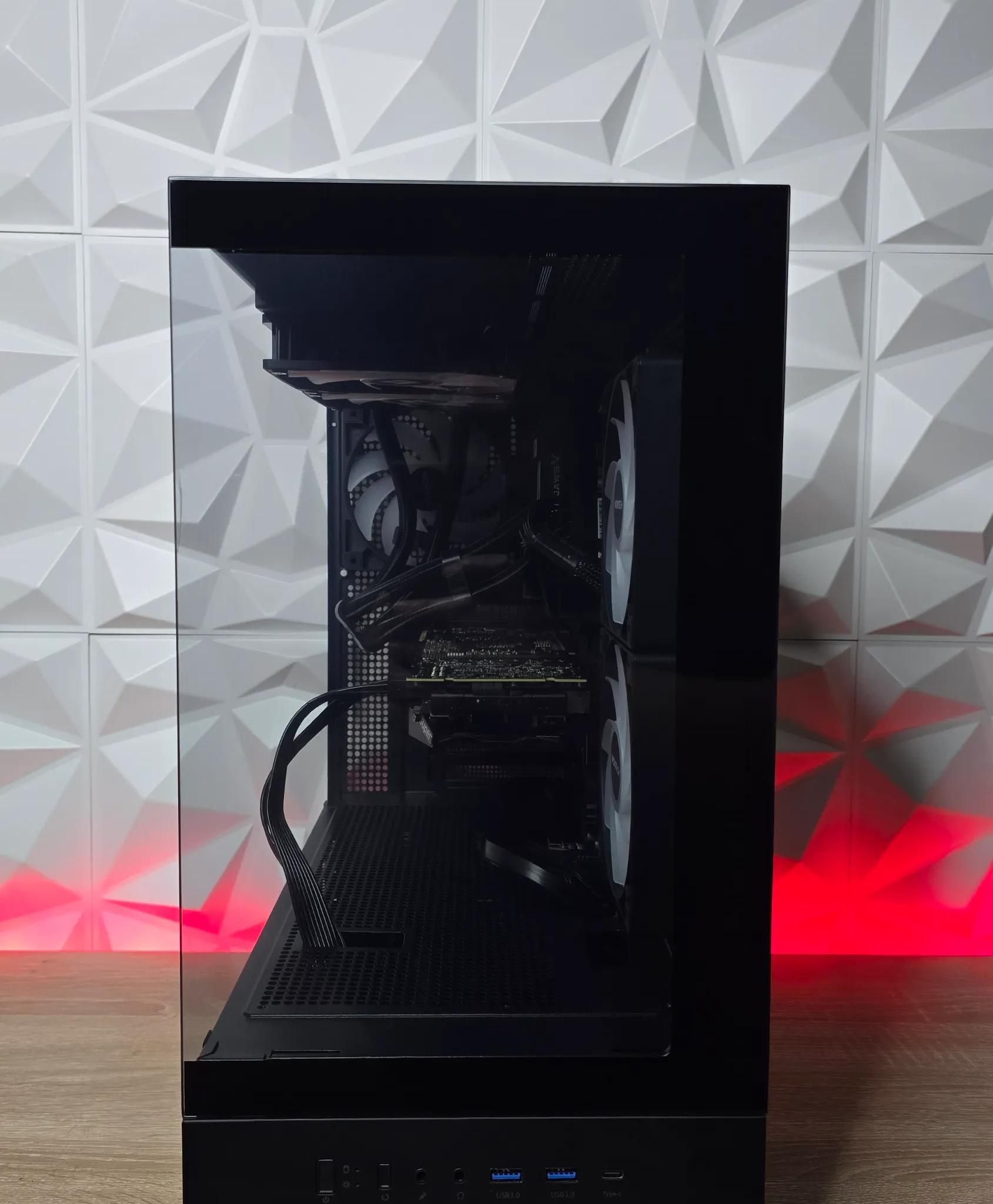 RTX 2080 Super - Ryzen 9 3900x - 32 GB Ram - WiFi - 1TB SSD