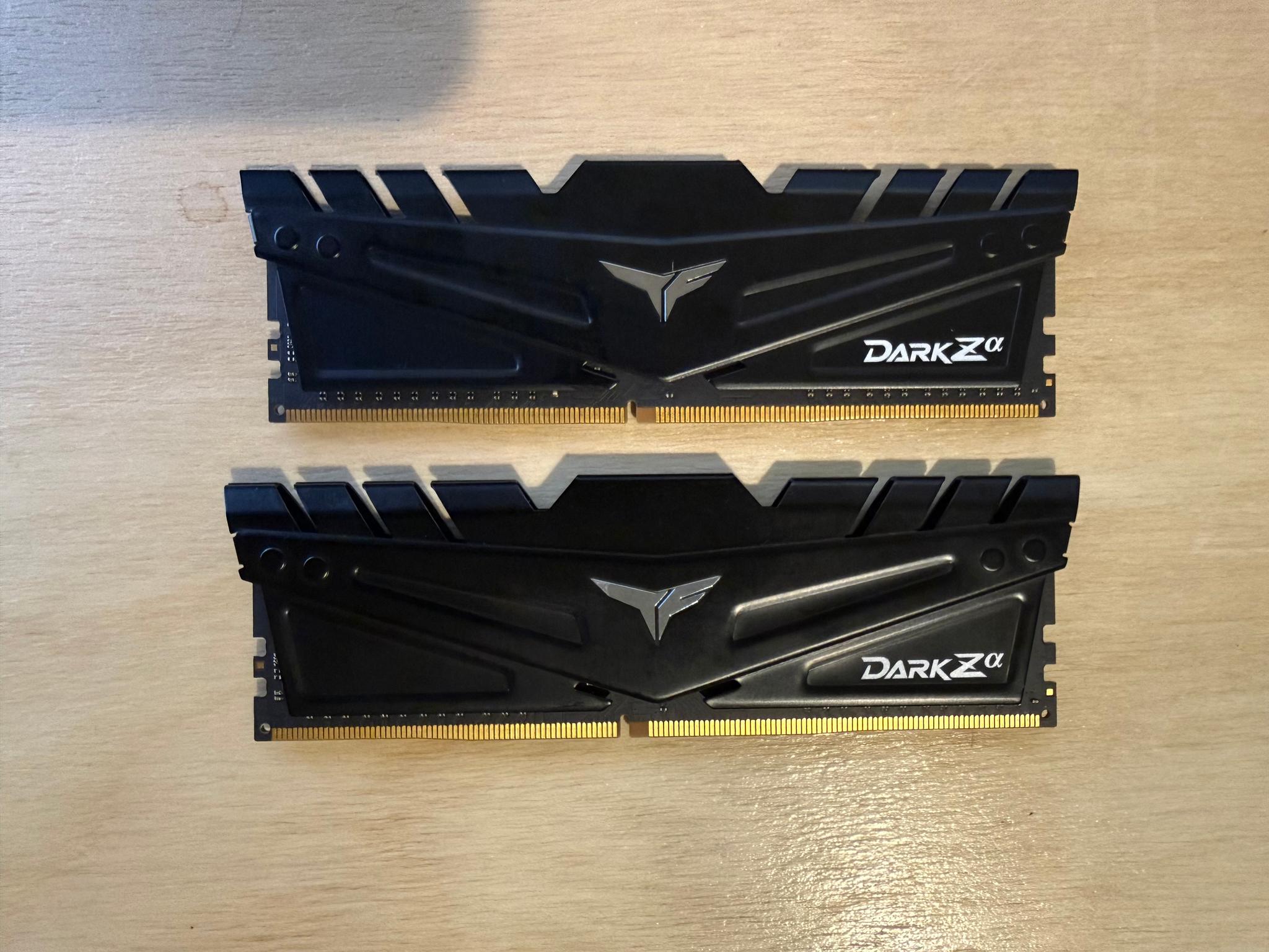 Teamgroup T-Force Dark Za 32GB (2 x 16GB) DDR4-3600 CL18 Memory
