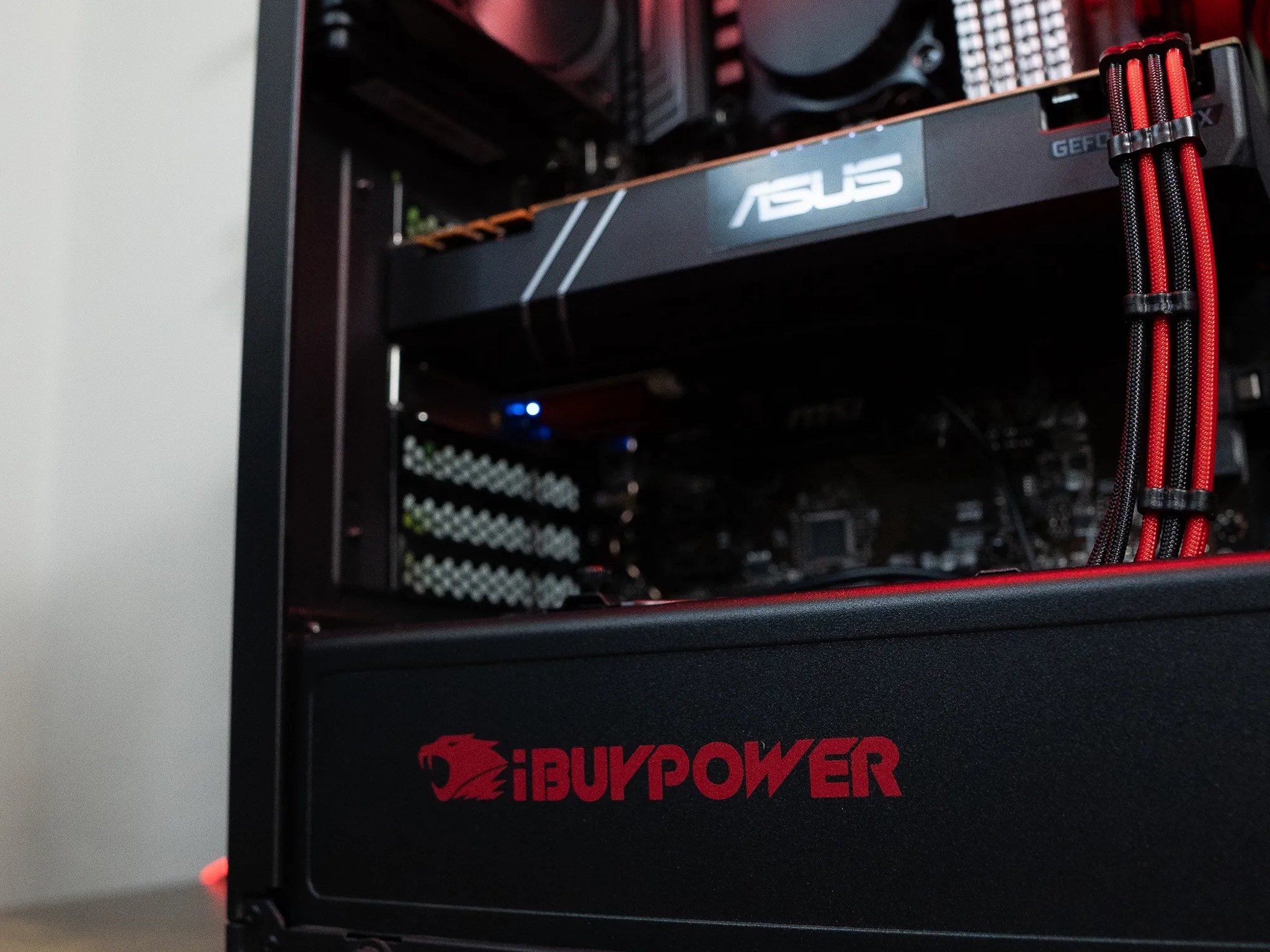 🩸🩸 | ASUS GTX 1070Ti 8GB | INTEL i7 8700K | 32GB RAM | 2TB | iBuyPower - Ruby Rocket