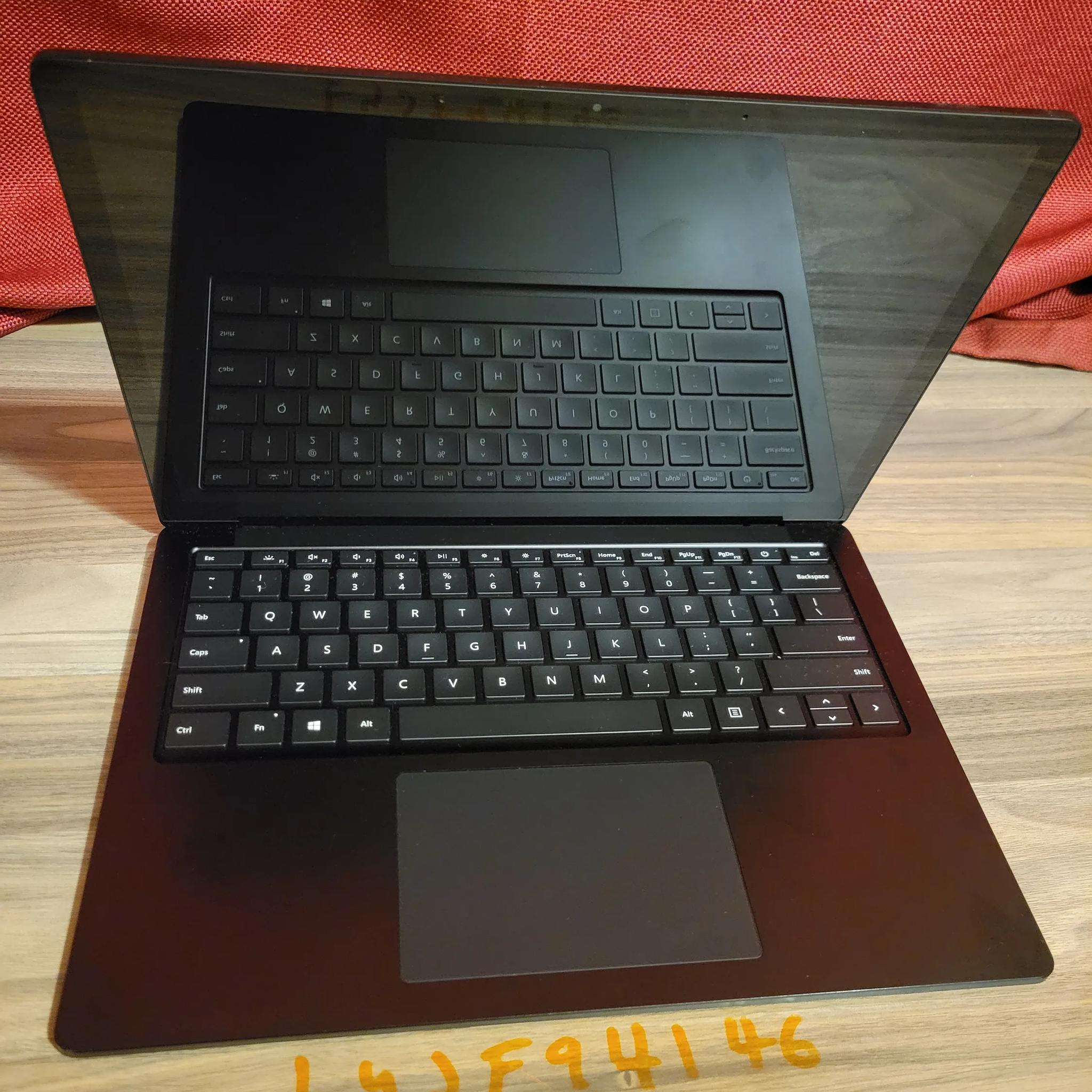 Microsoft Surface Laptop 3 - 256gb ssd - 13.5" 2k touch screen - intel i7