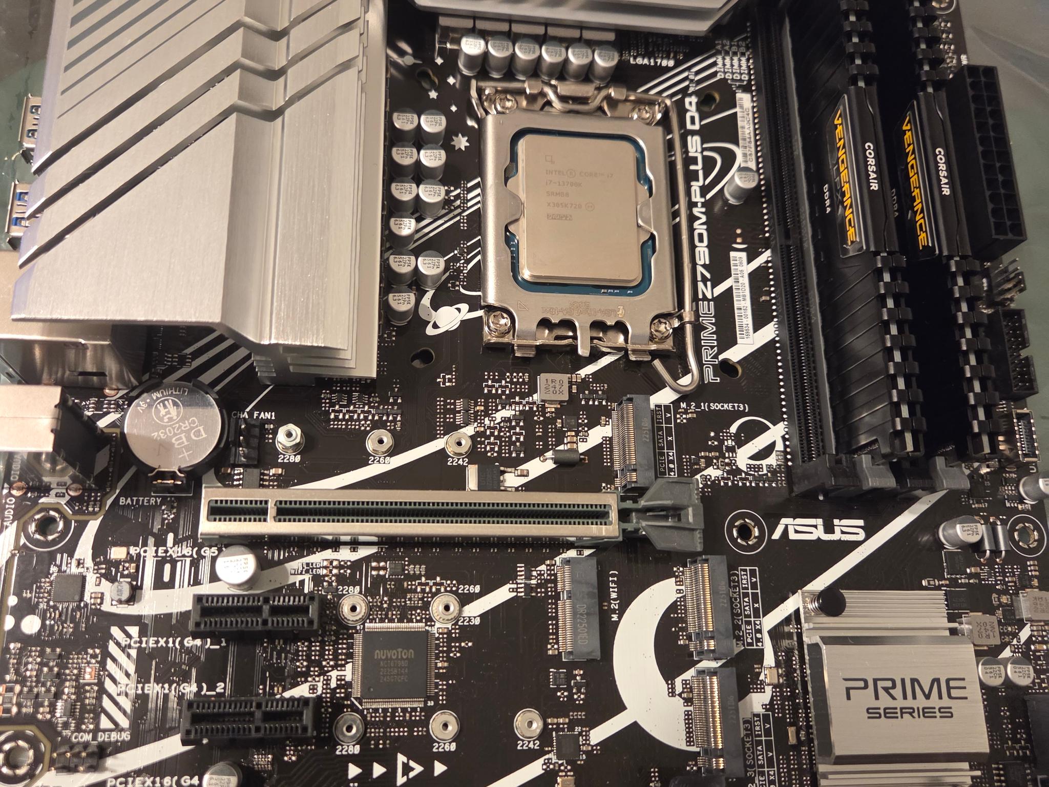 Asus prime z790m-plus d4 + i7 13700k + 16gb ddr4 ram