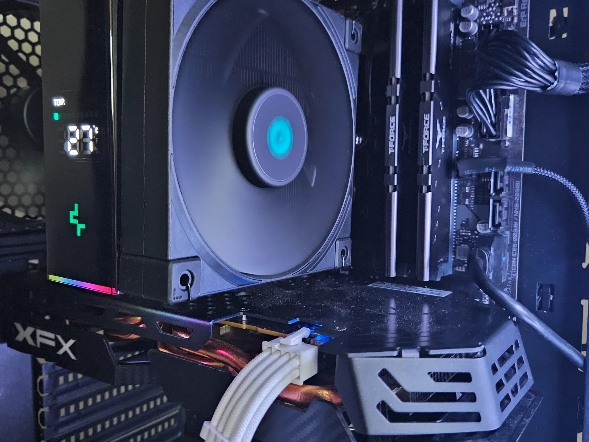 Gaming pc | ryzen 5 | Rx 580| 16gb ram | wifi | WIN 11