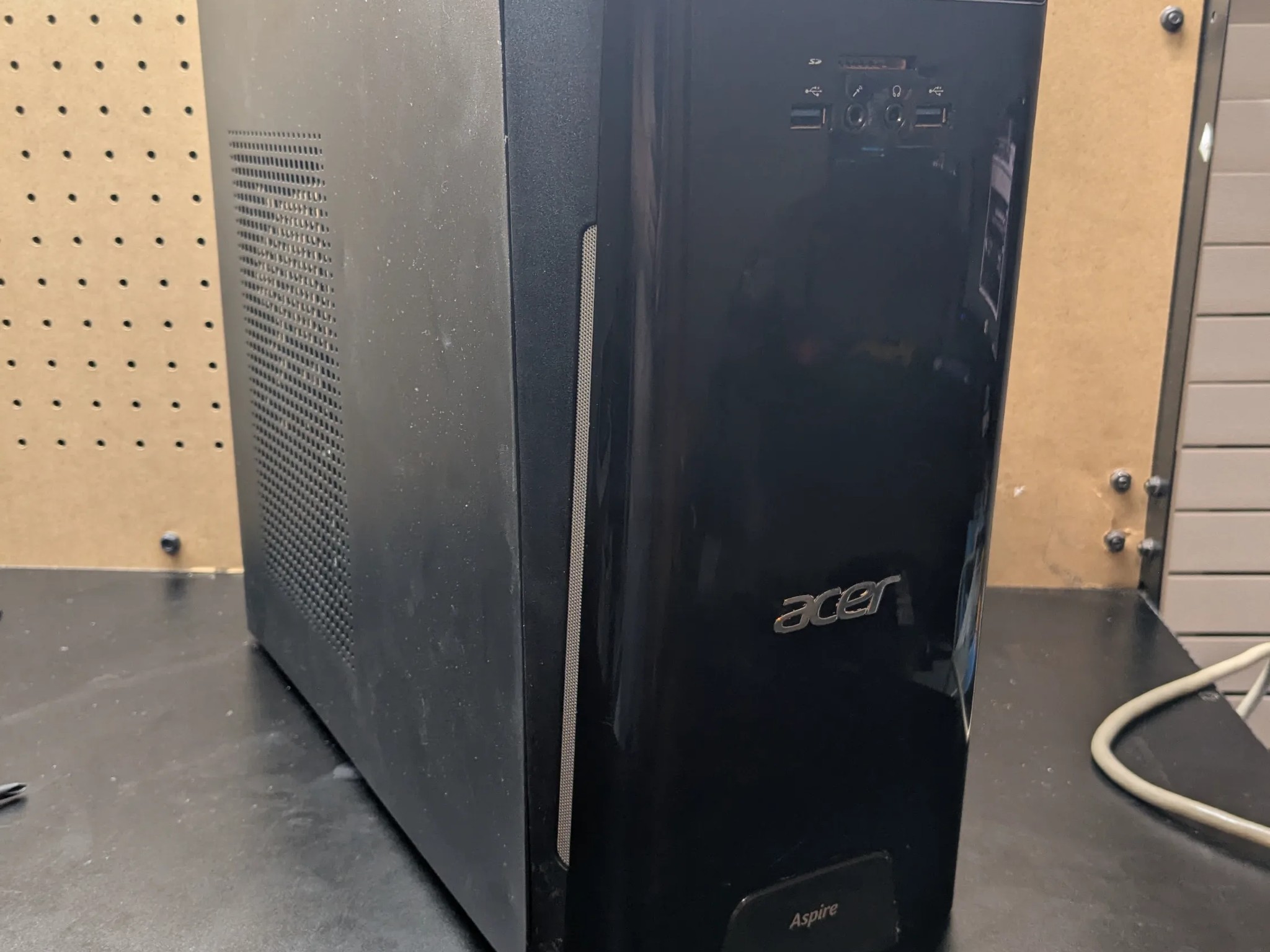 60 FPS Fortnite | 180 Day Warranty | Xeon E3 (i5-2400), 16GB RAM, 256 GBSSD, 2GB Nvidia, Win10, WiFi