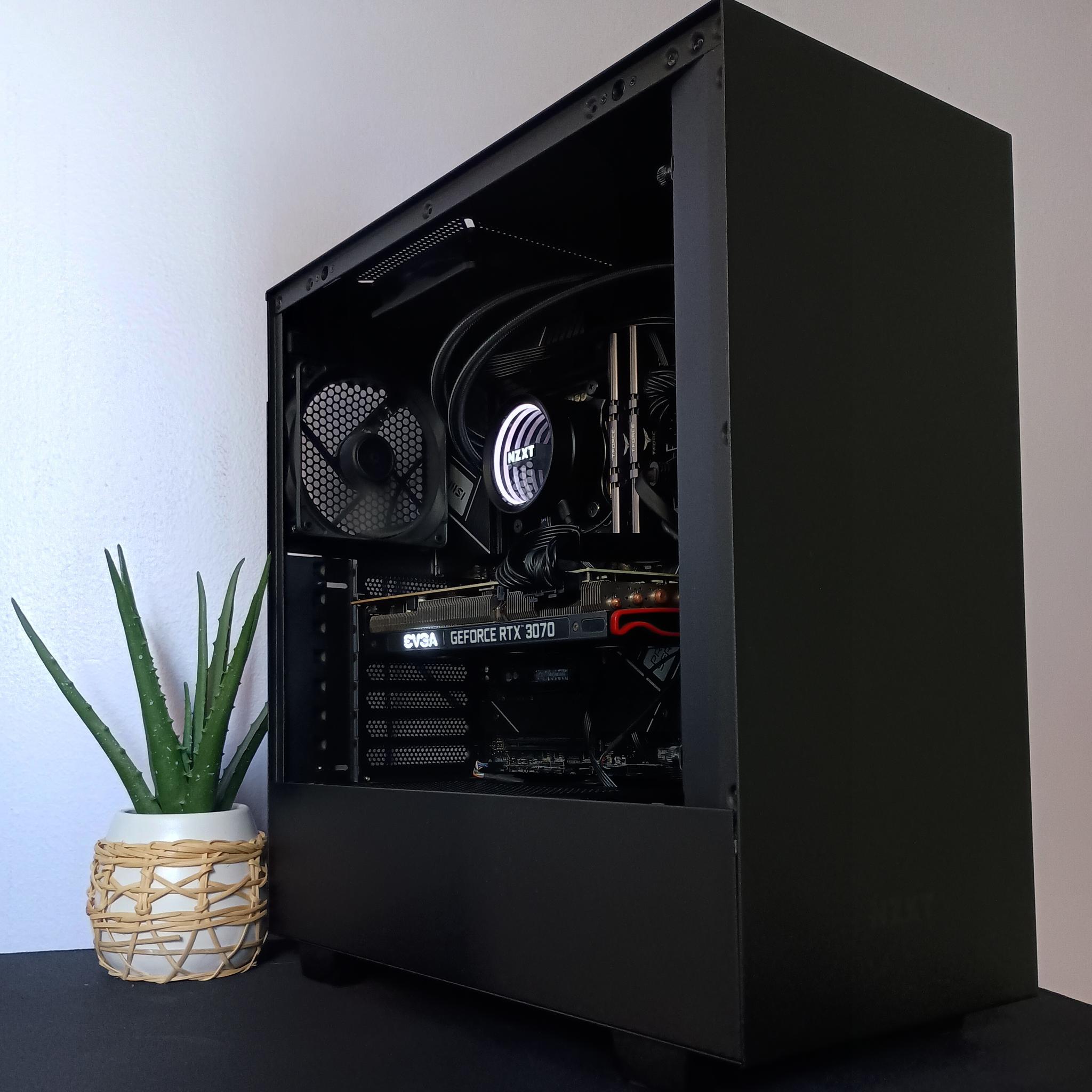 Powerfull CPU - Raptor Lake Intel Core i5, RTX 3070, CPU water cooled, Easily Upgradable