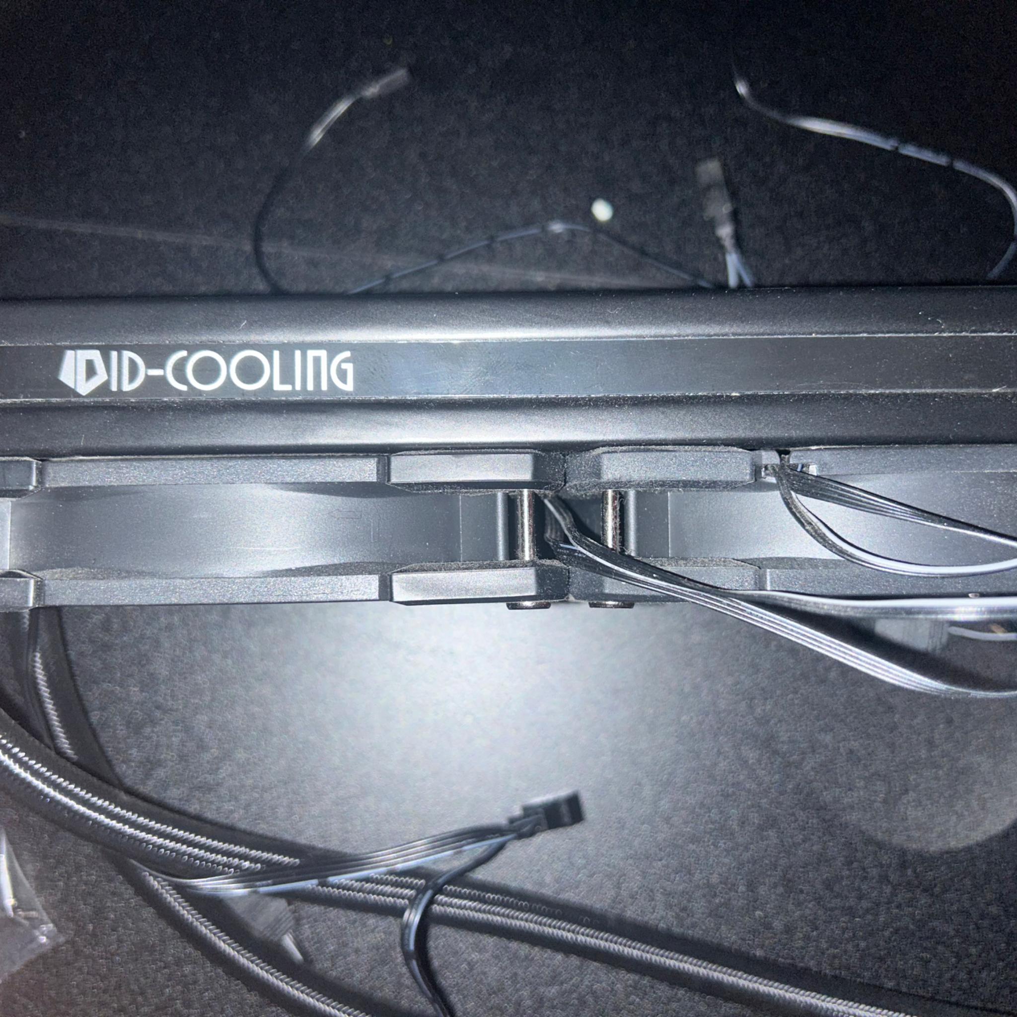 ID-COOLING AuraFlow 240mm AIO