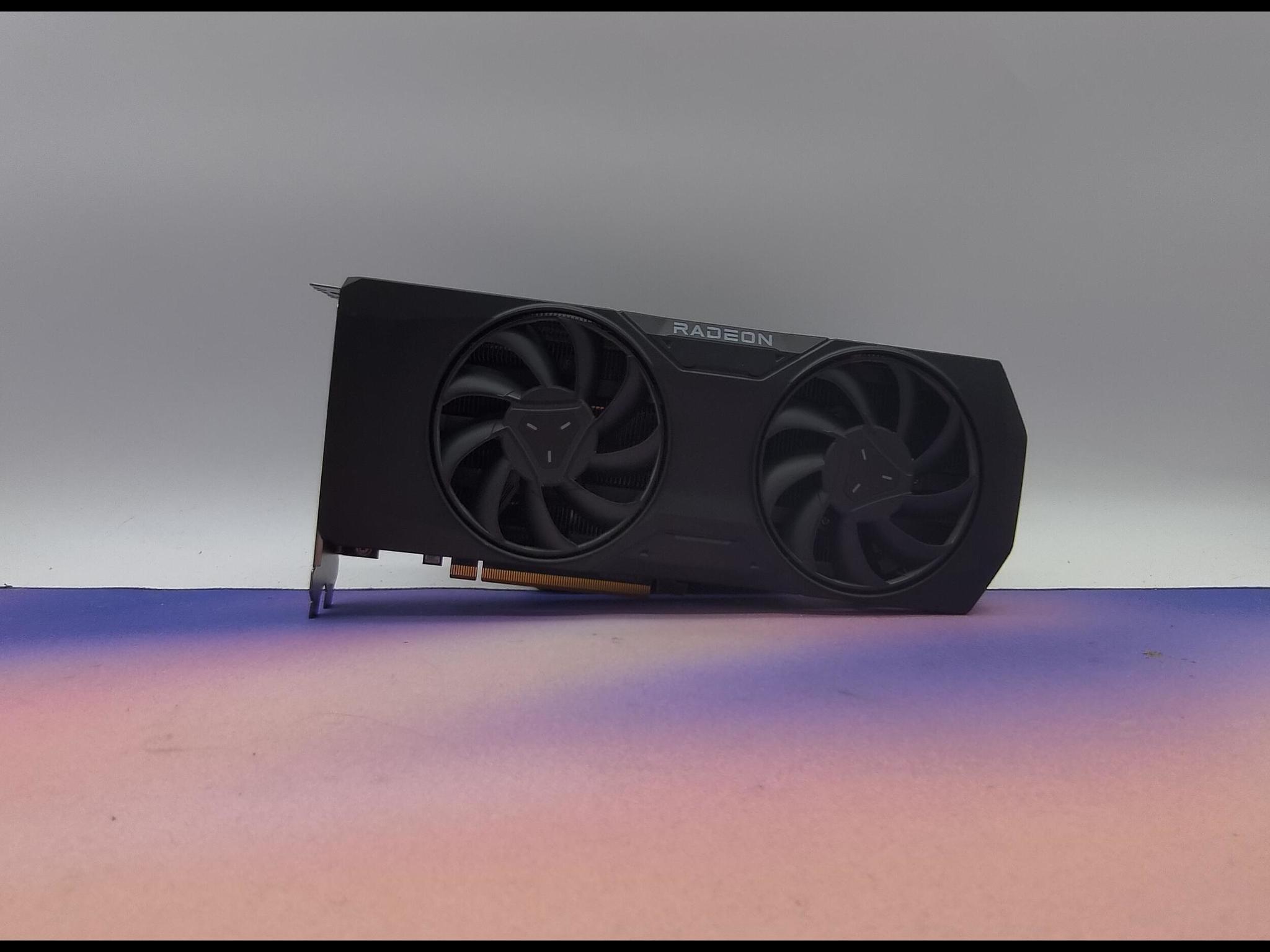 AMD RX 7800XT Reference