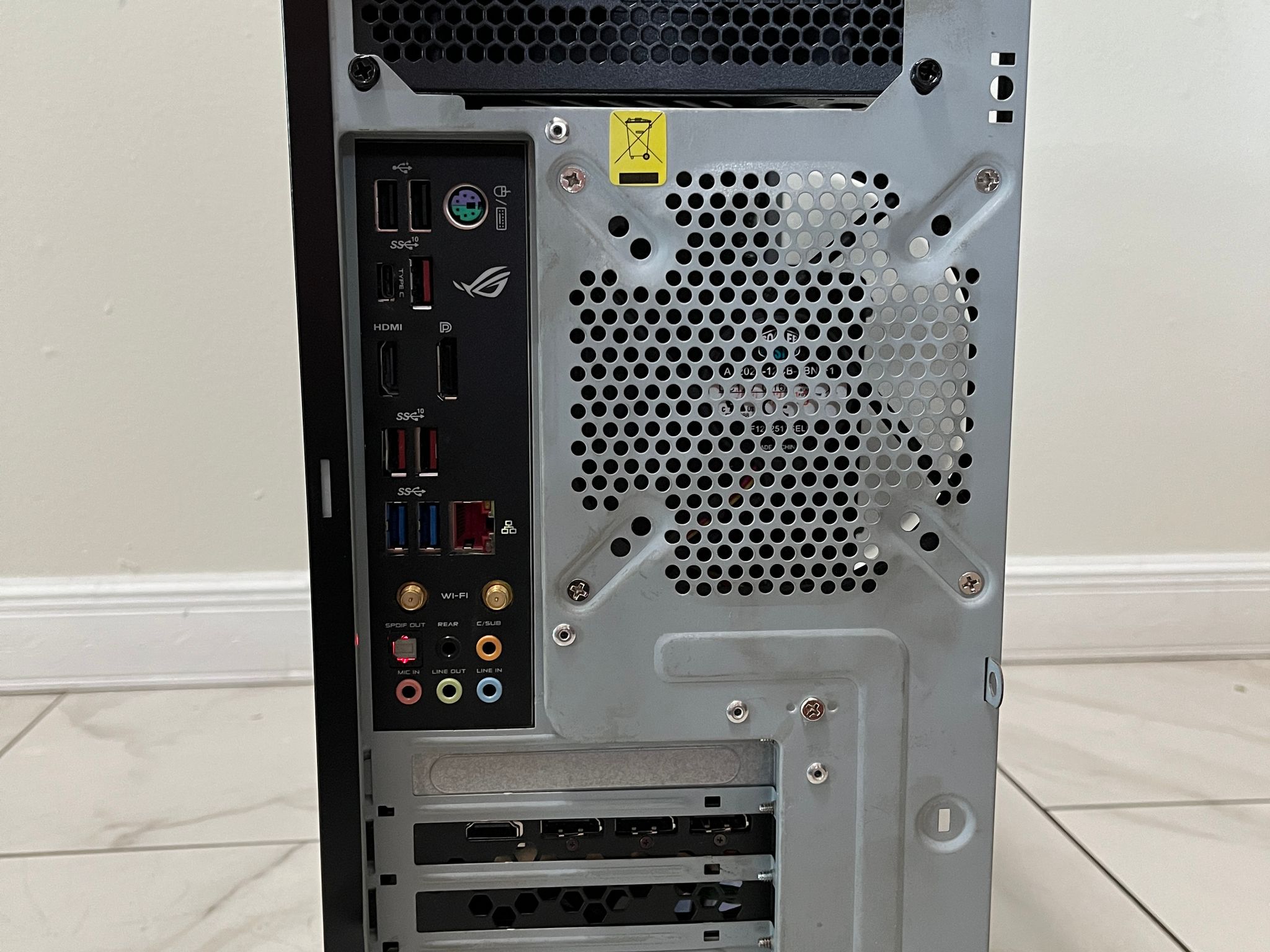 NVIDIA RTX 3070, Intel Core i7-9700k, 16GB RAM, 512GB SSD - High FPS Sleeper Gaming PC w/ Wi-Fi & BT
