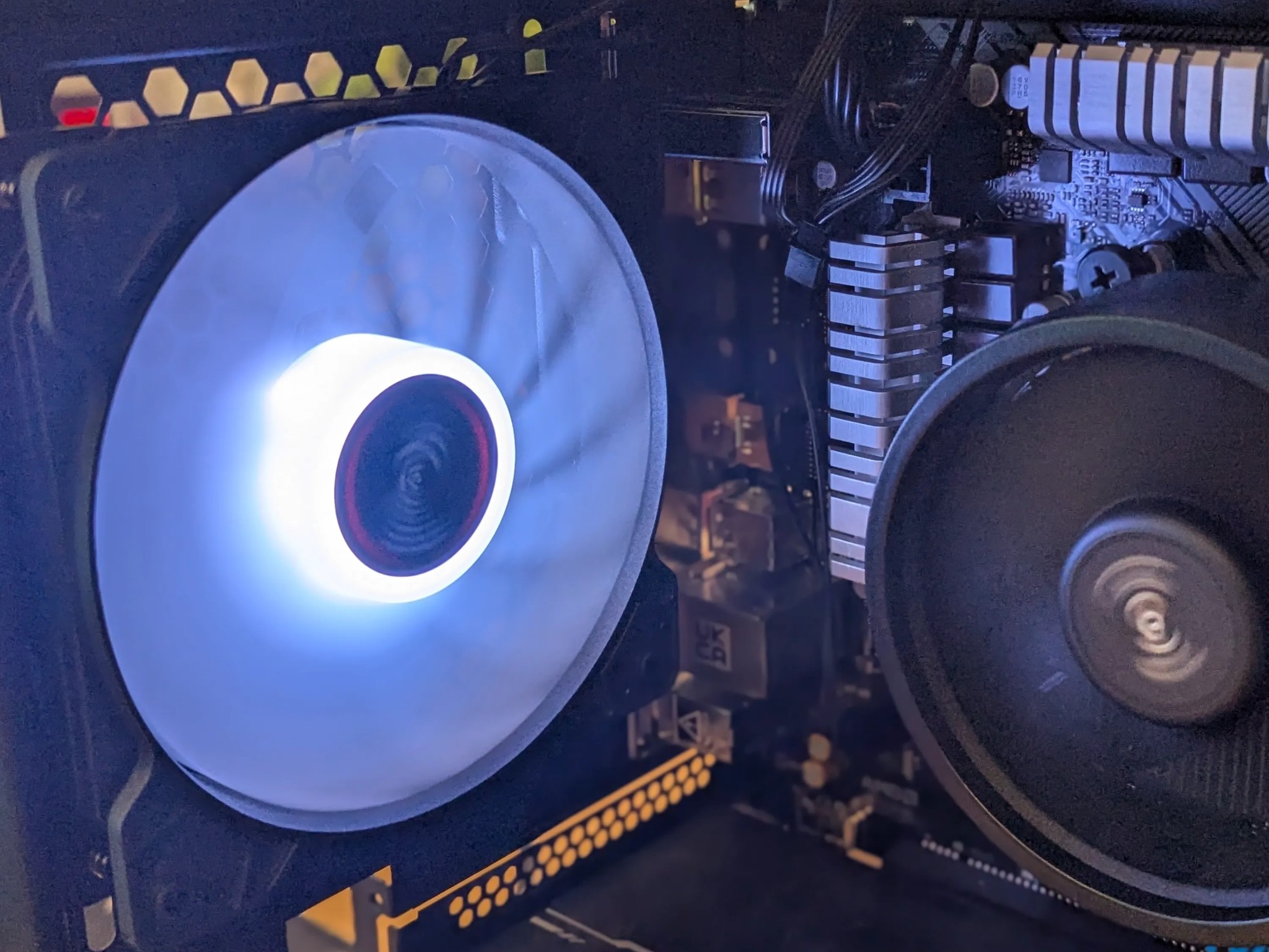 🌊 HydraV2 | 2070 Super OC | AMD 2600X | Compact Kraken| 16GB DDR4 | 1TB NVMe