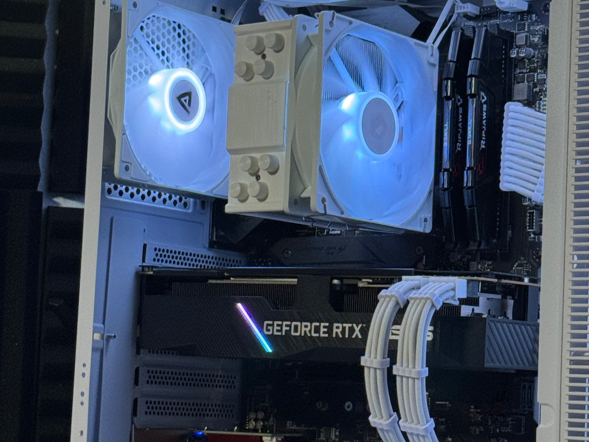 ⚪️🔥 RTX 2070 Super | Ryzen 5 5500 | 16GB DDR4 | 500GB SSD | WiFi + BT