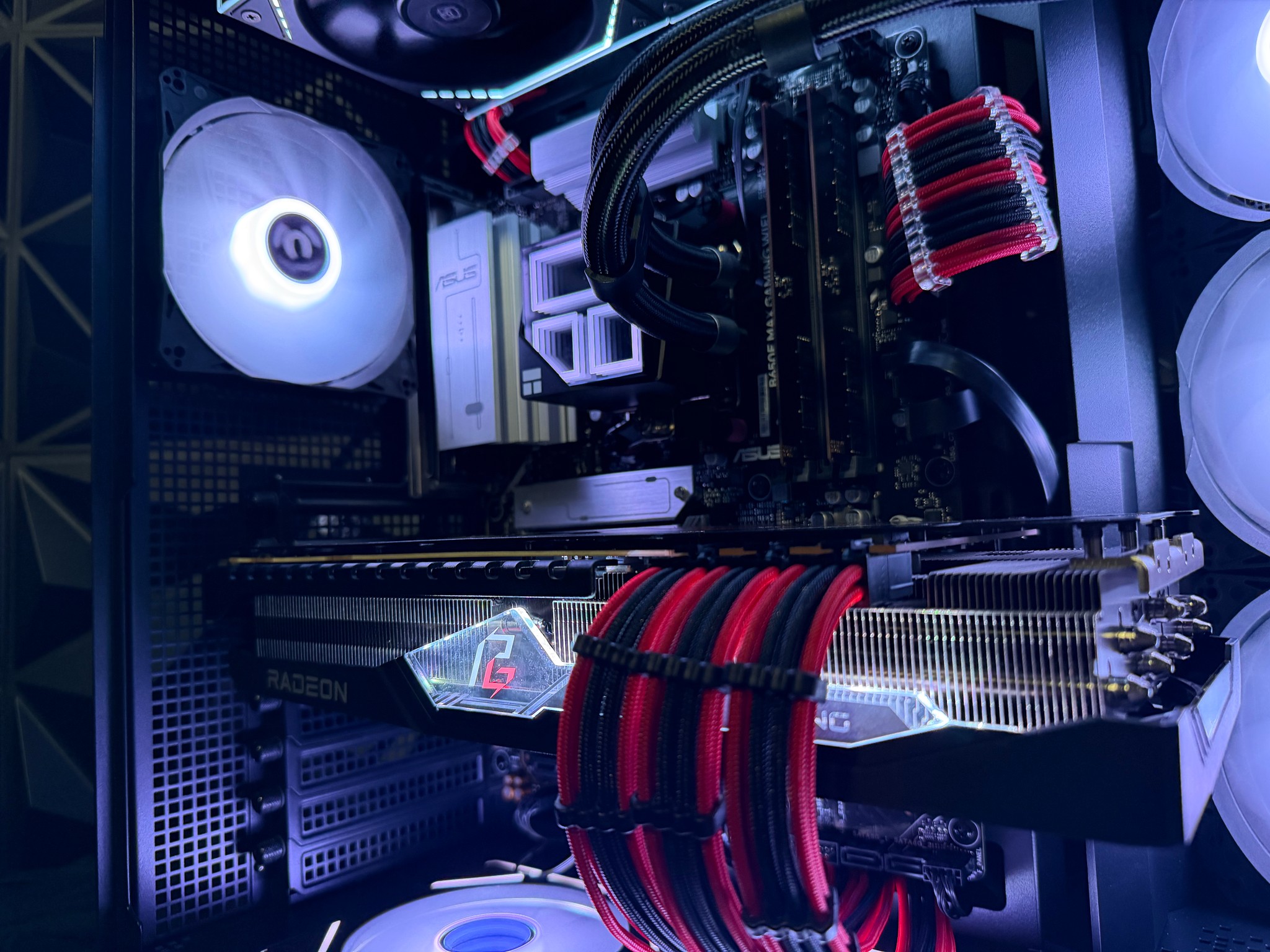 🔥🚀 RED LEADER 🚀🔥 Ryzen 9 7900X| RX 7900XTX 24 GB | 64 GB DDR5| 4 TB NVMe| 850W PSU