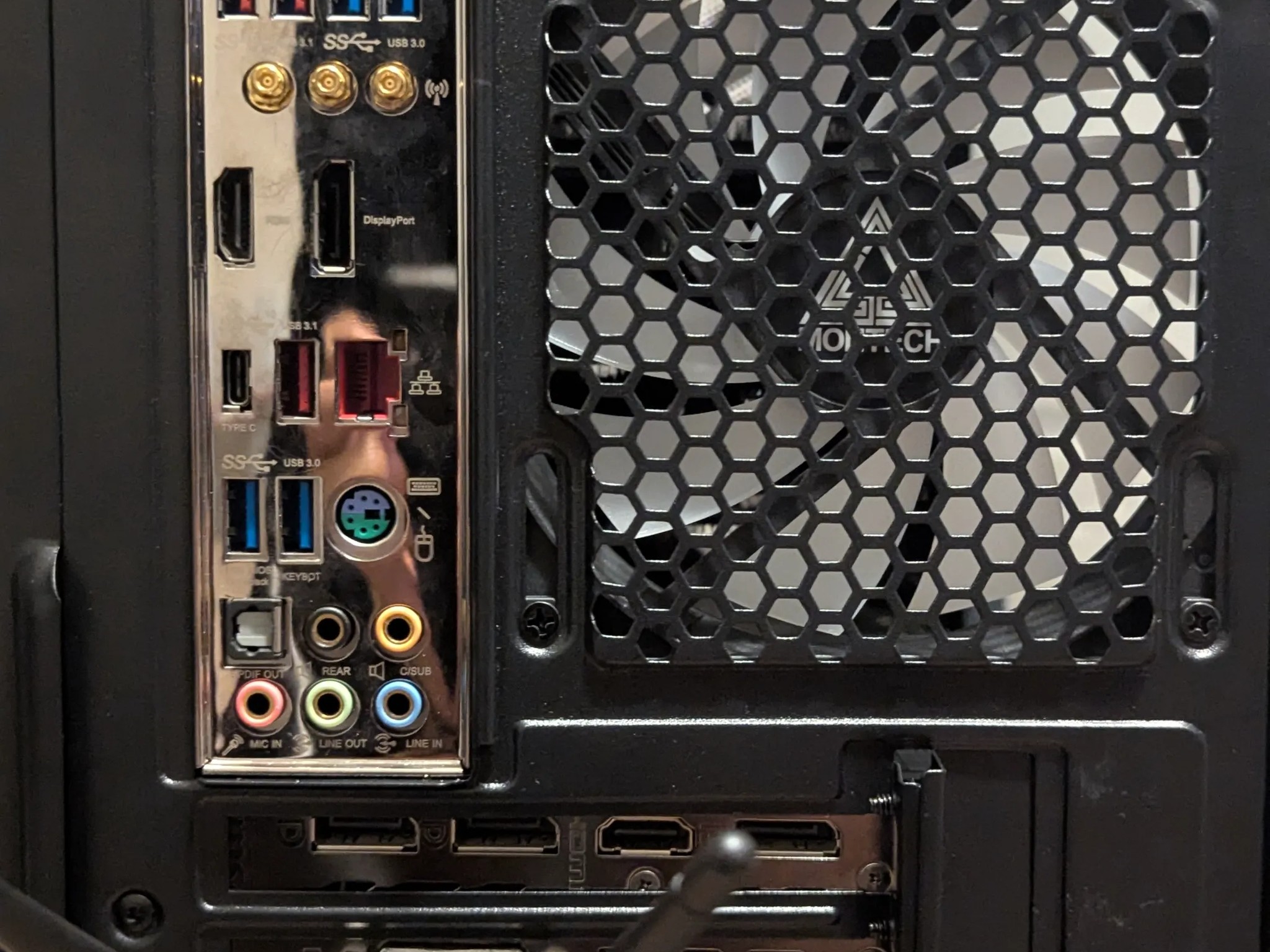 GTX 1070 Ti Gaming PC (i7-6700k + 32GB RAM + WiFi)
