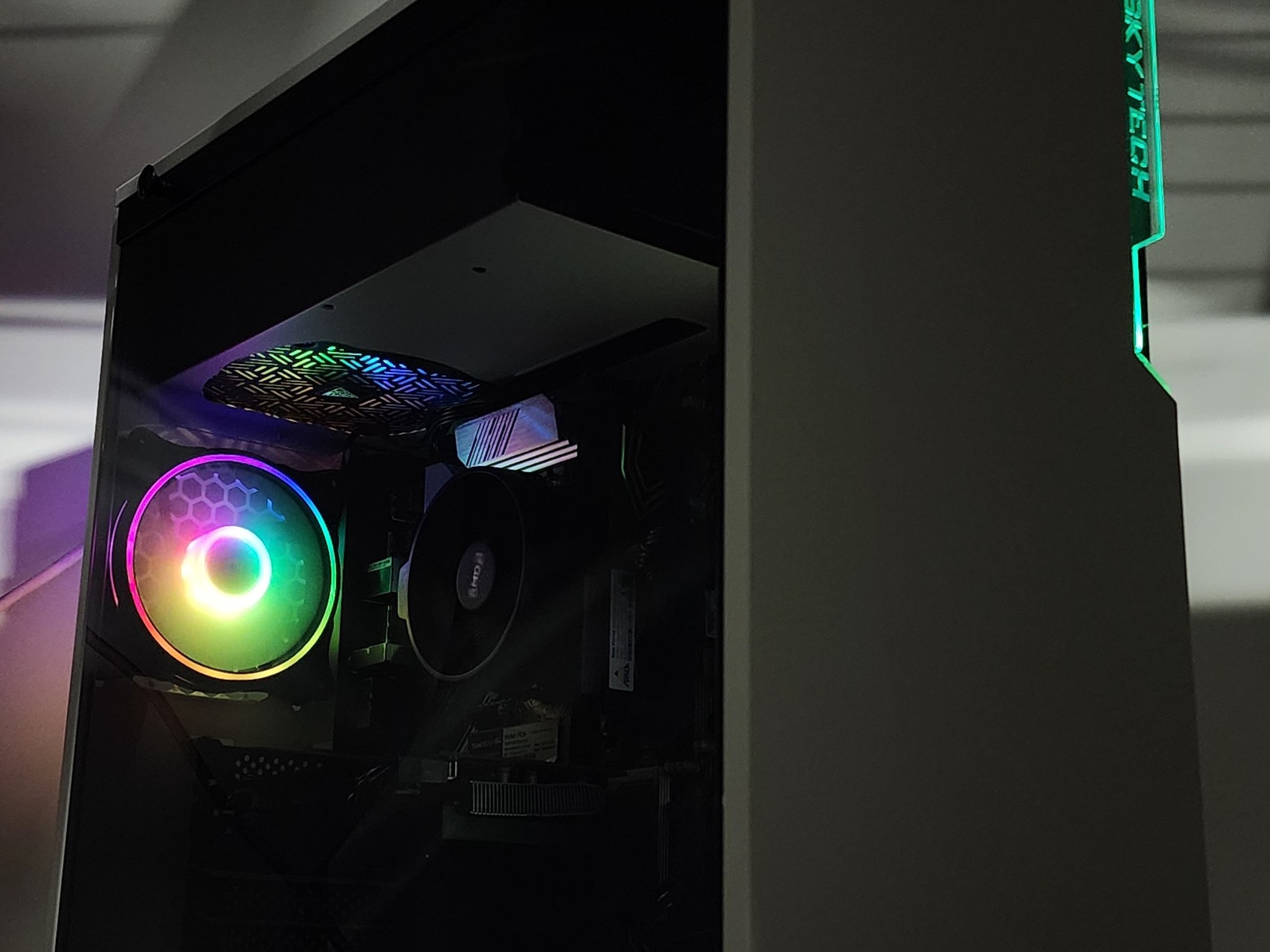 Gaming PC Ryzen 7 3800X 16GB RAM 512GB SSD RX 6600 8GB Windows 11 Computer