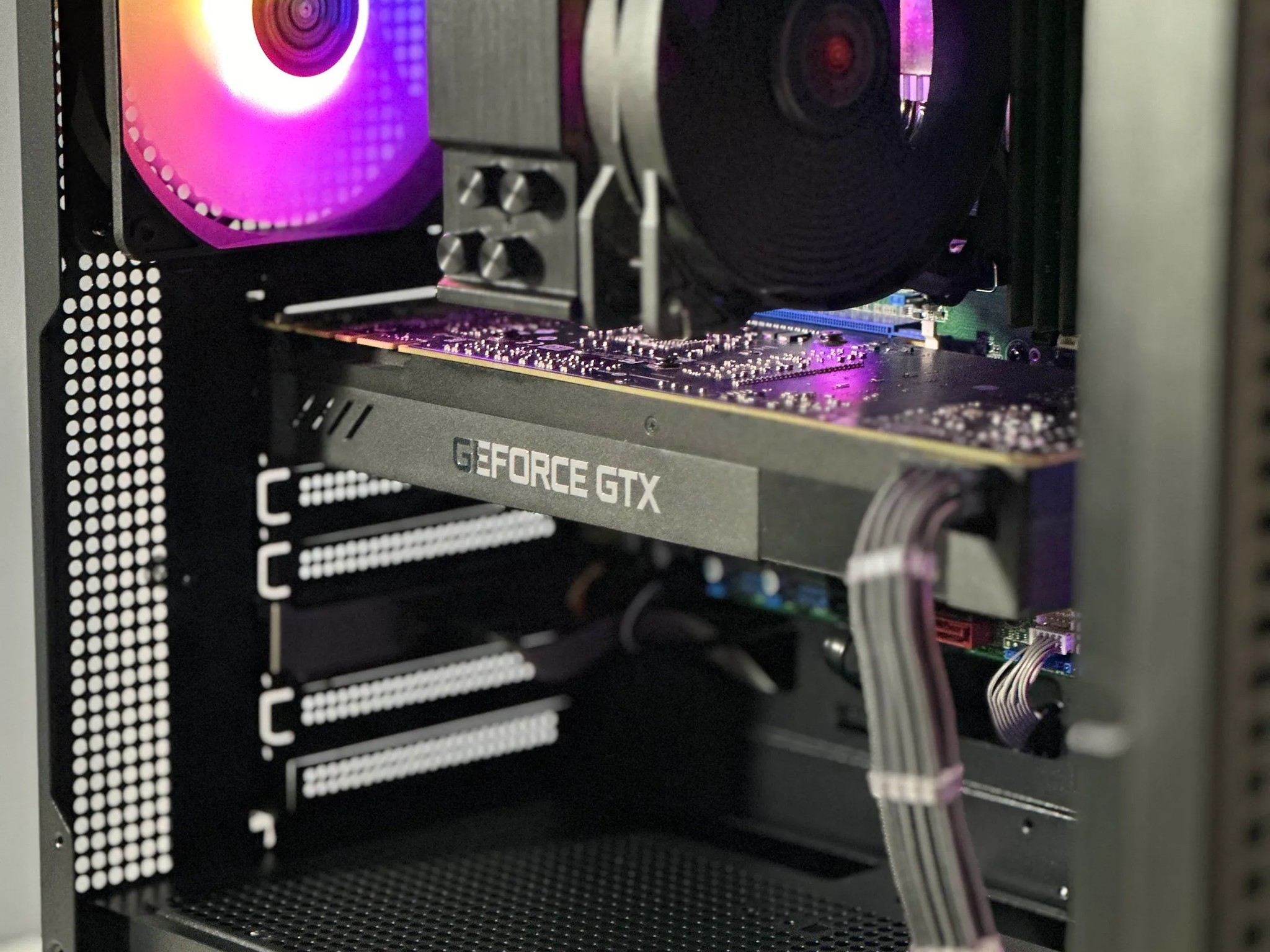 1080p Gaming PC | Intel i5 7500 | Nvidia GTX 1070 8GB | 16GB RAM | 480GB SSD | WIFI |