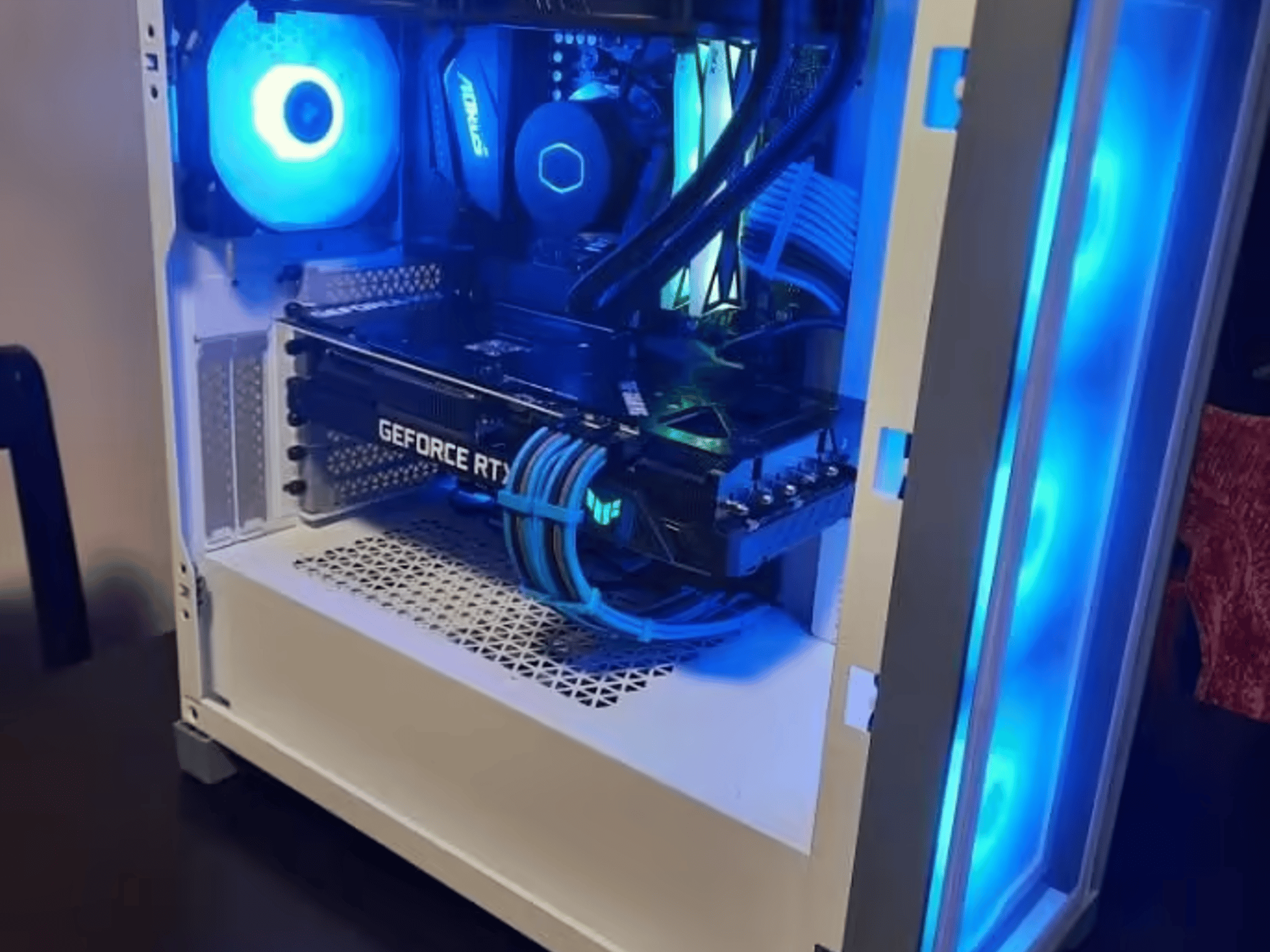 The "Futuristic Fusion" || RTX 3070 Ti Ryzen 5 5600X 16GB 3200MHz CL16 1TB NVME SSD